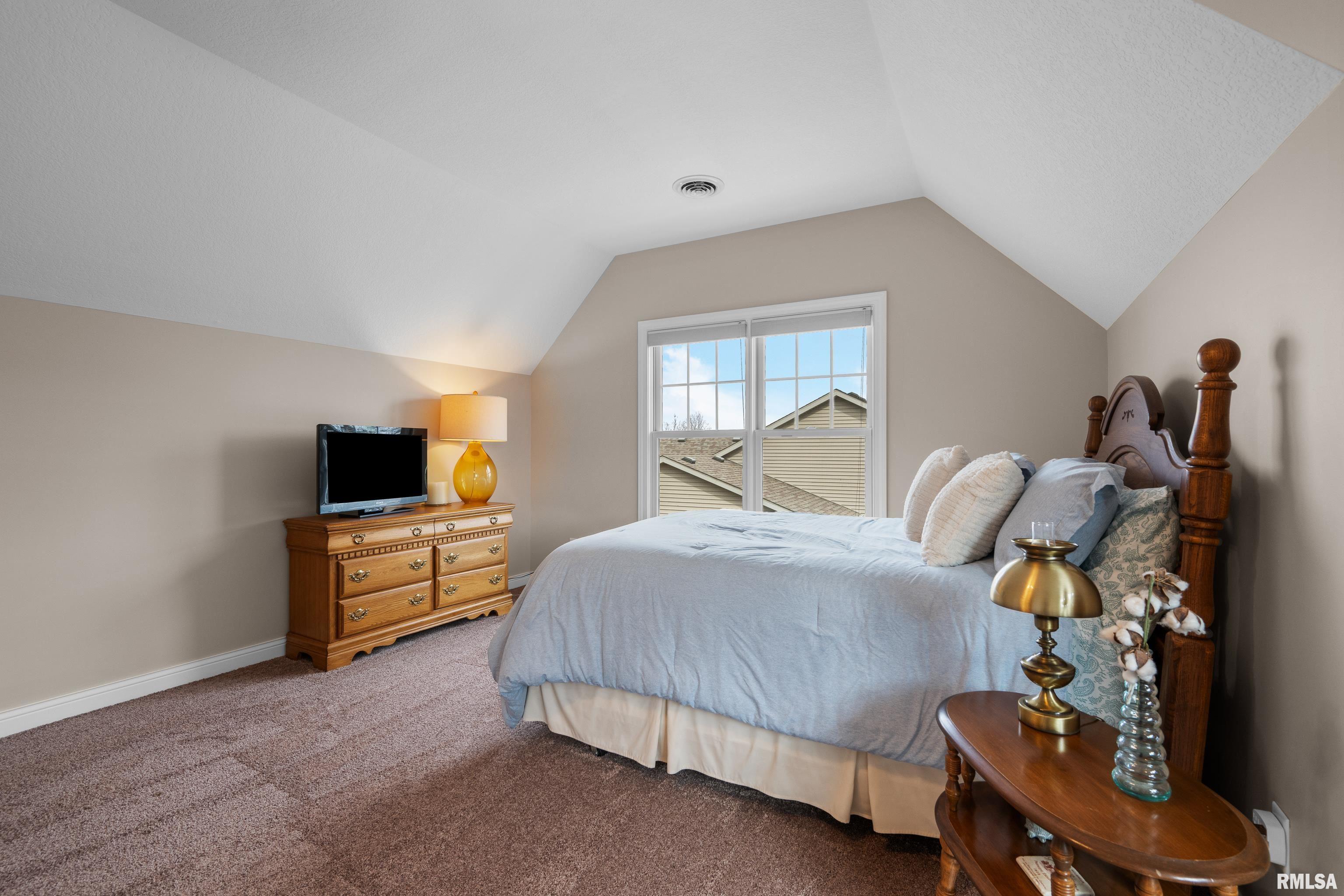 5255 Kristi Lane, Bettendorf, Iowa image 31