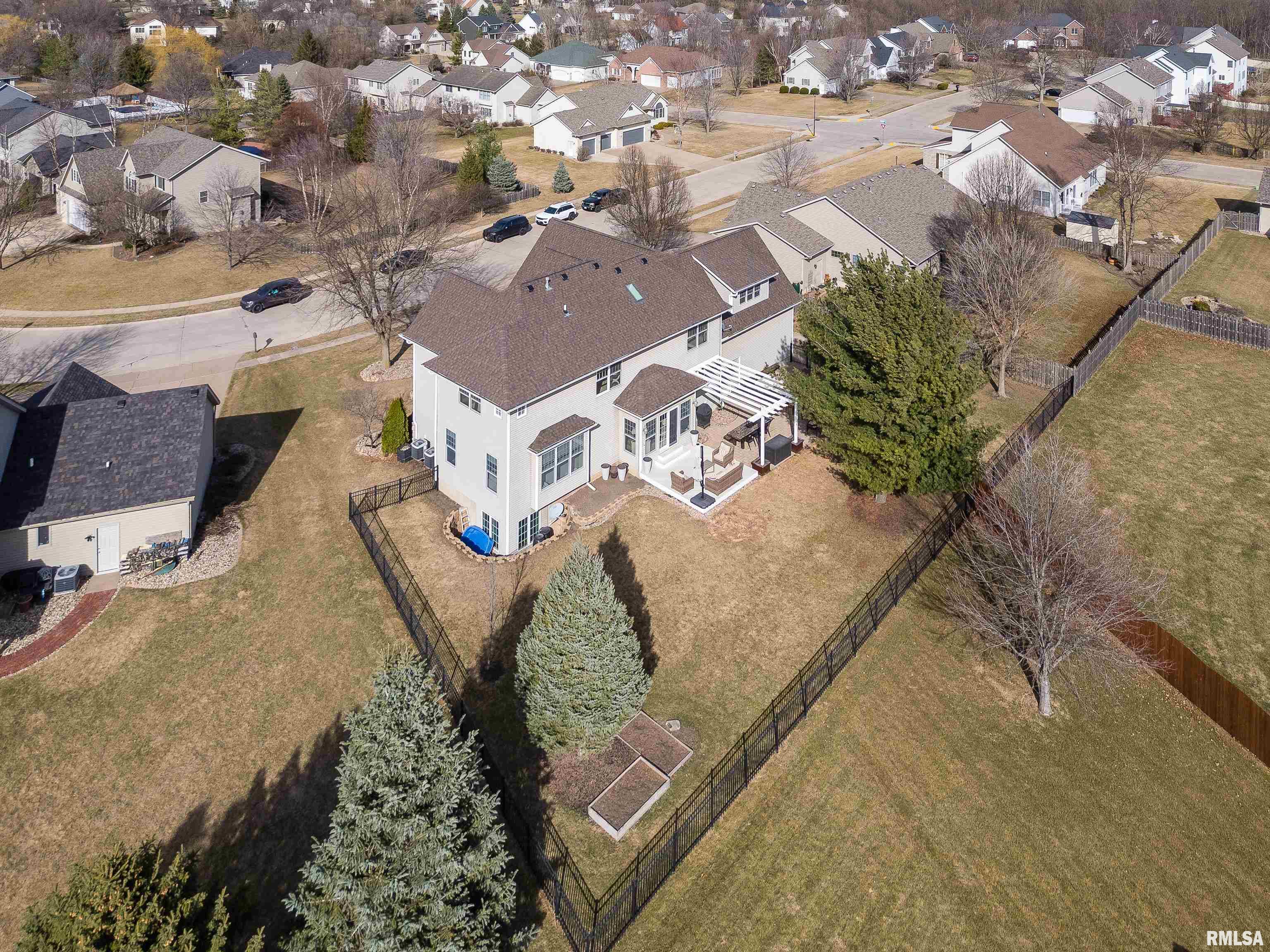 5255 Kristi Lane, Bettendorf, Iowa image 7