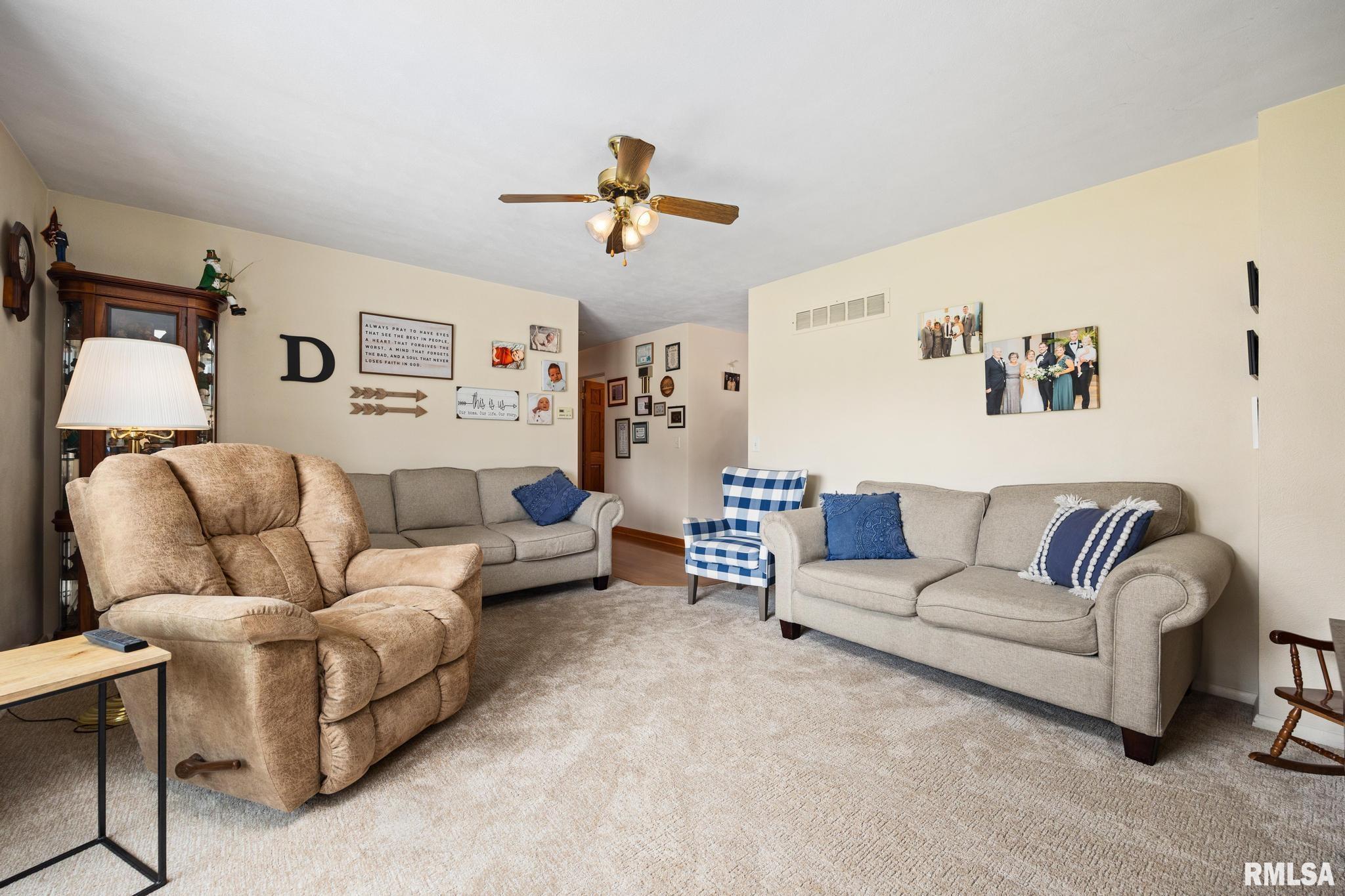 2731 W Pine Hill Lane, Peoria, Illinois image 7