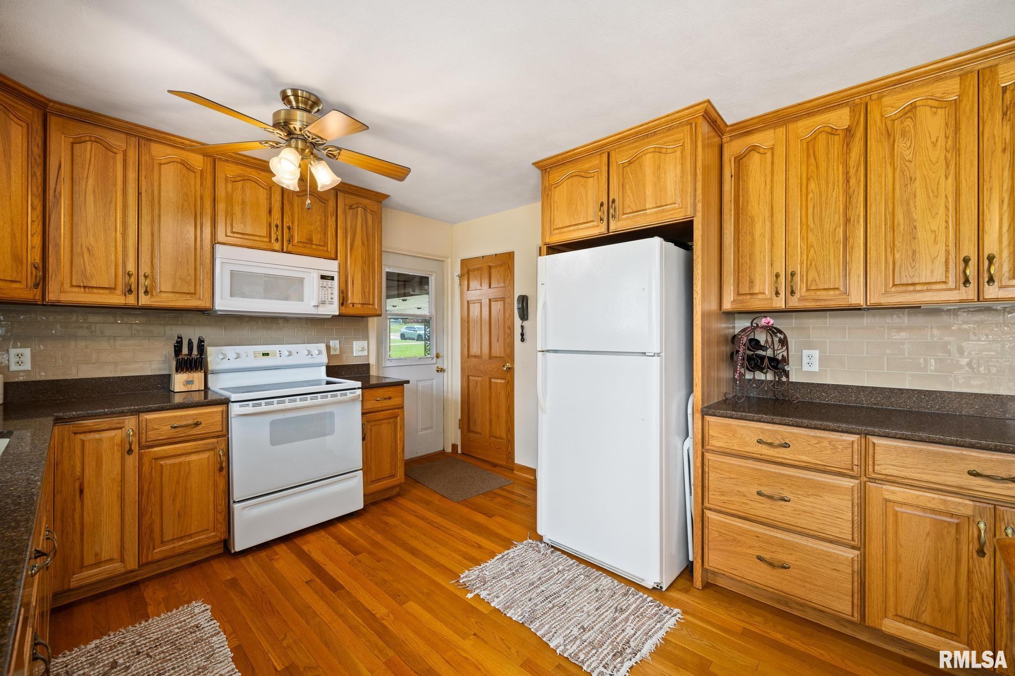 2731 W Pine Hill Lane, Peoria, Illinois image 11