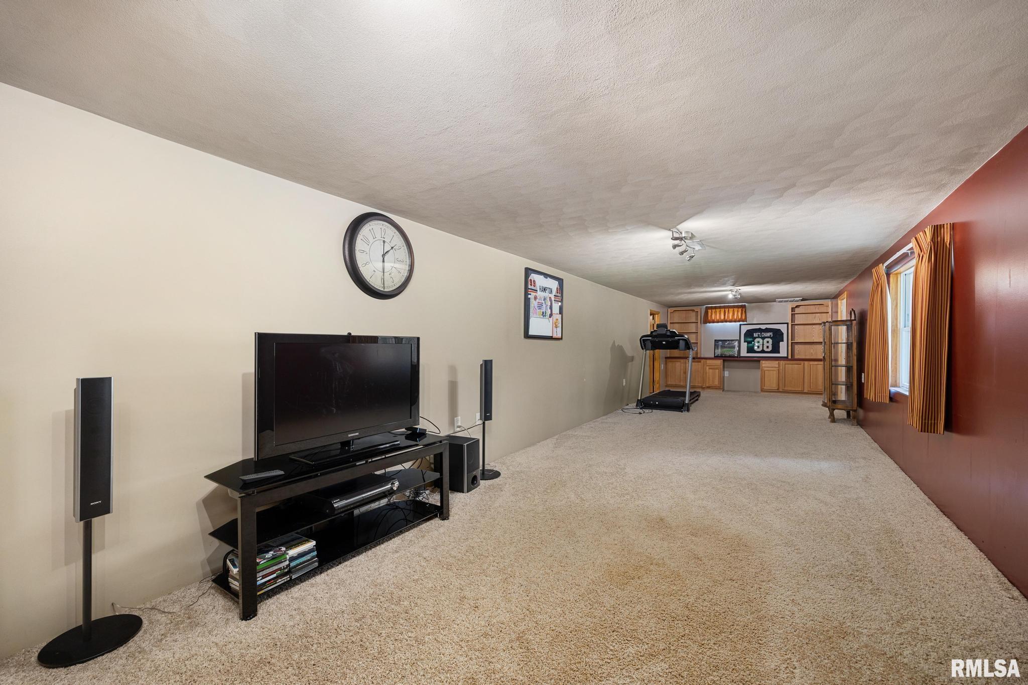 2731 W Pine Hill Lane, Peoria, Illinois image 25