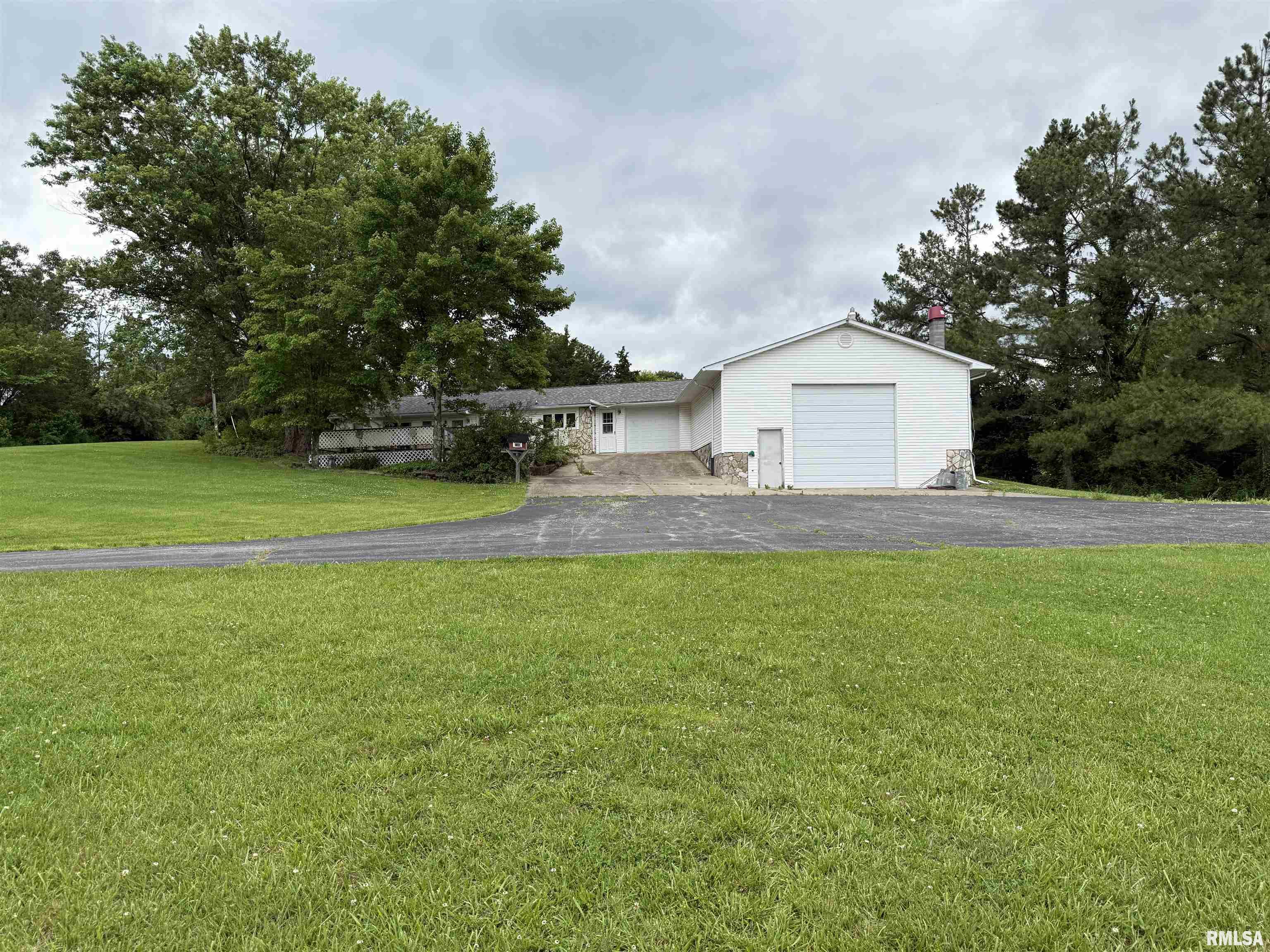15 Dunn Lane, Goreville, Illinois image 1