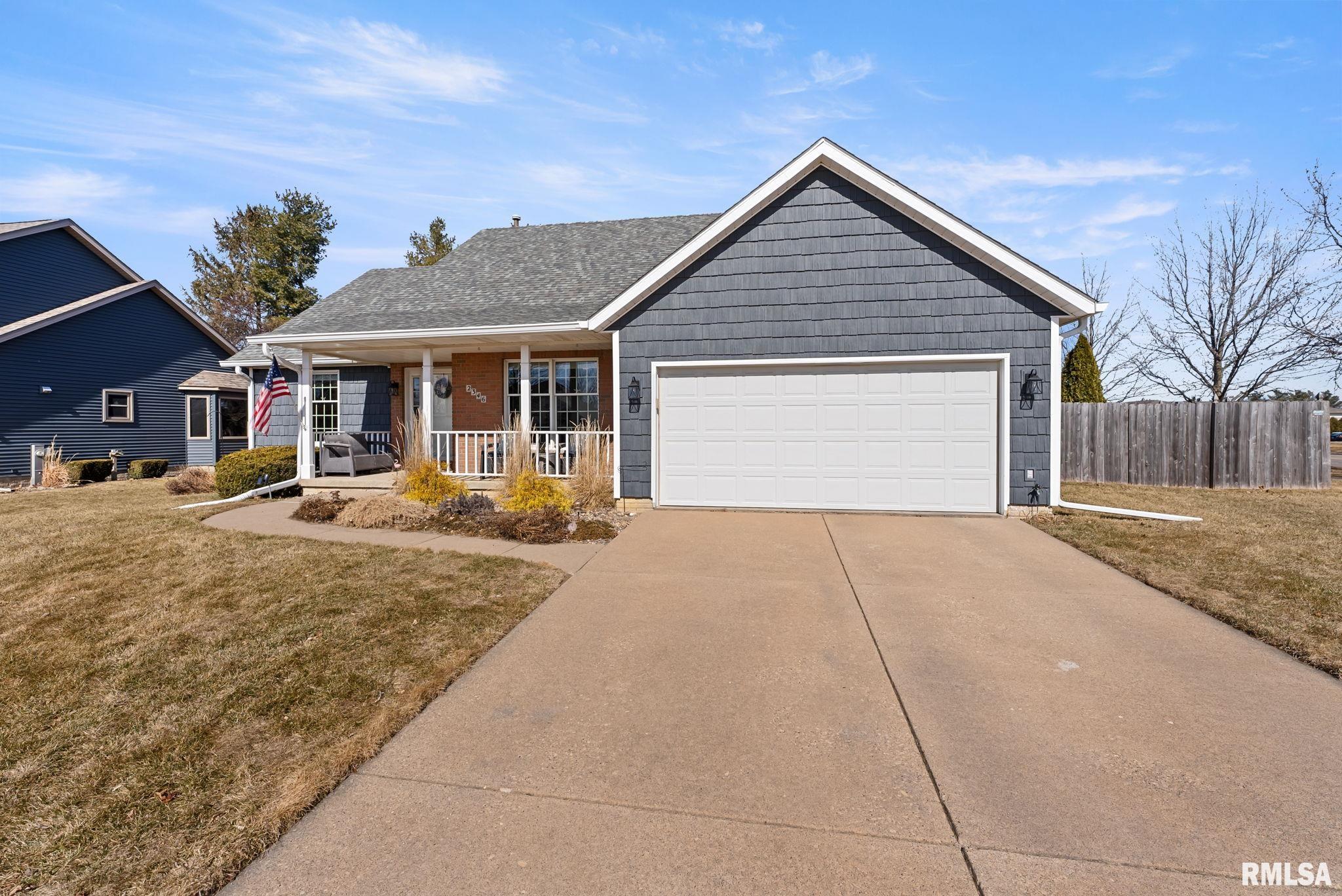 2346 Lindenwood Drive, Bettendorf, Iowa image 3