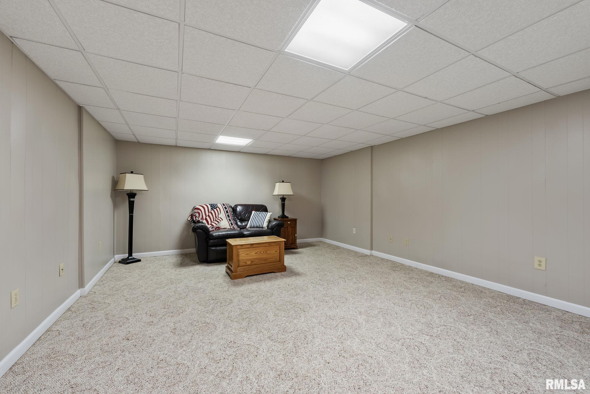 2346 Lindenwood Drive, Bettendorf, Iowa image 30