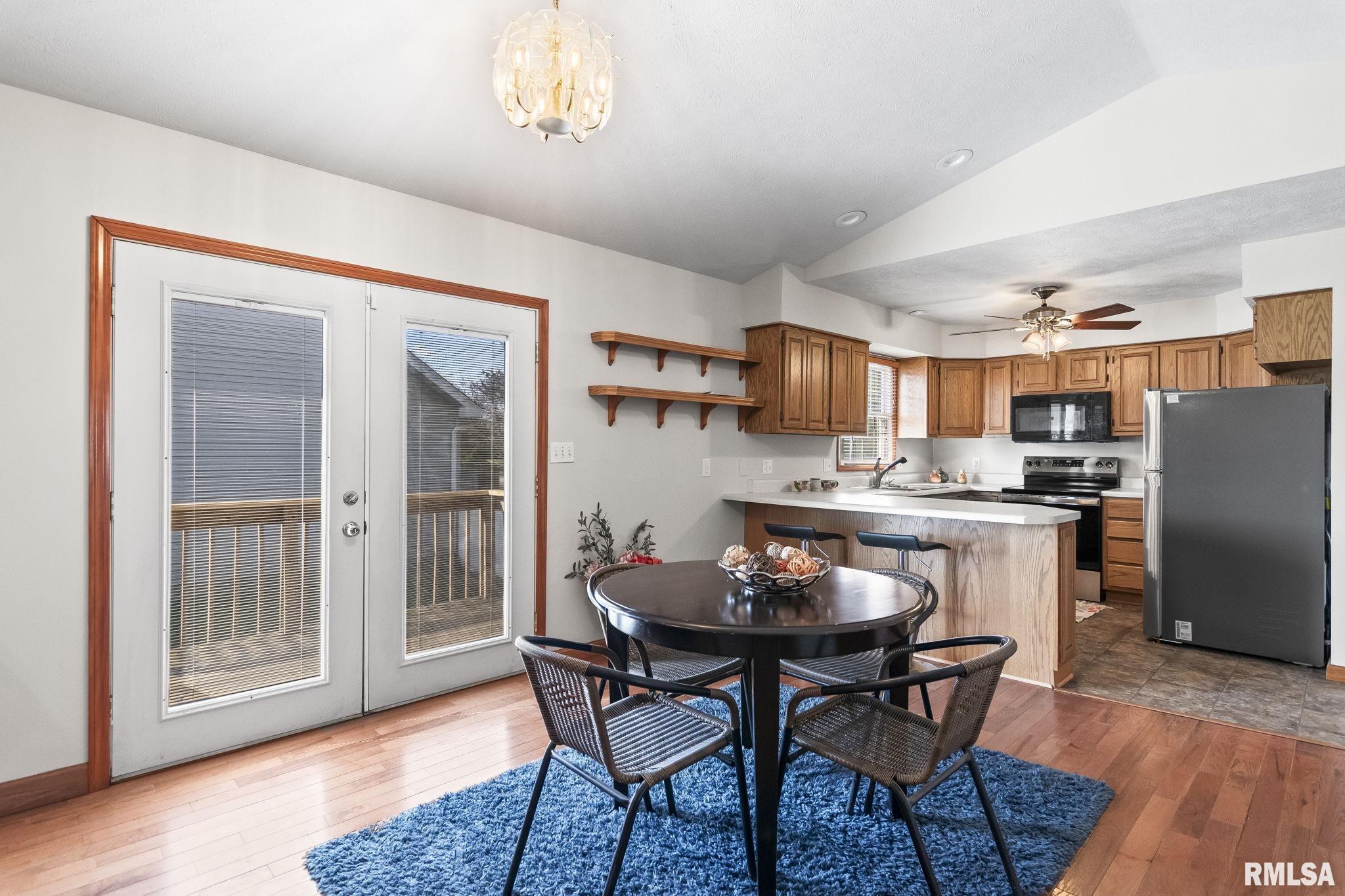 228 Brookside Glen Drive, Sherman, Illinois image 8
