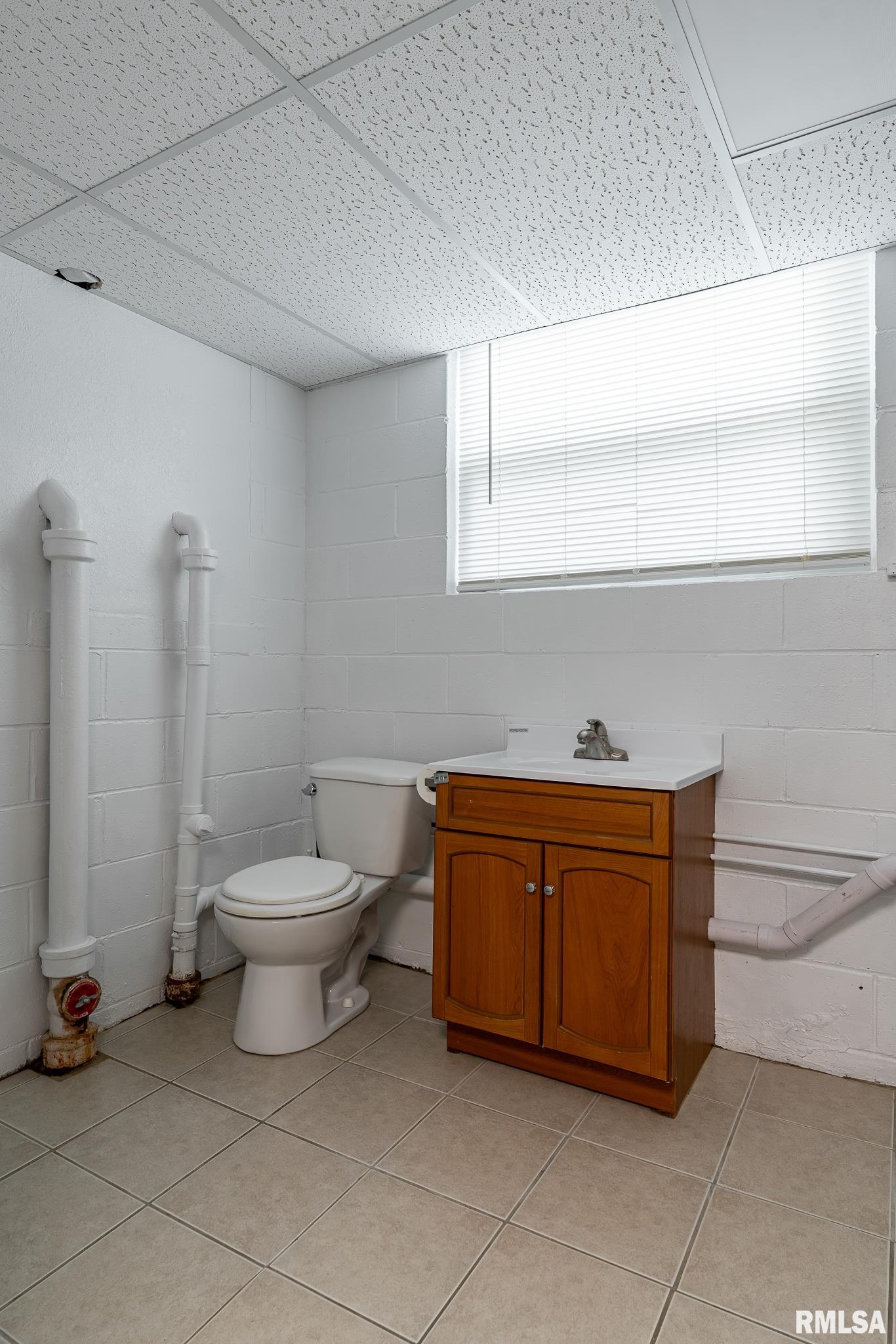 2845 Washington Lane, Davenport, Iowa image 17