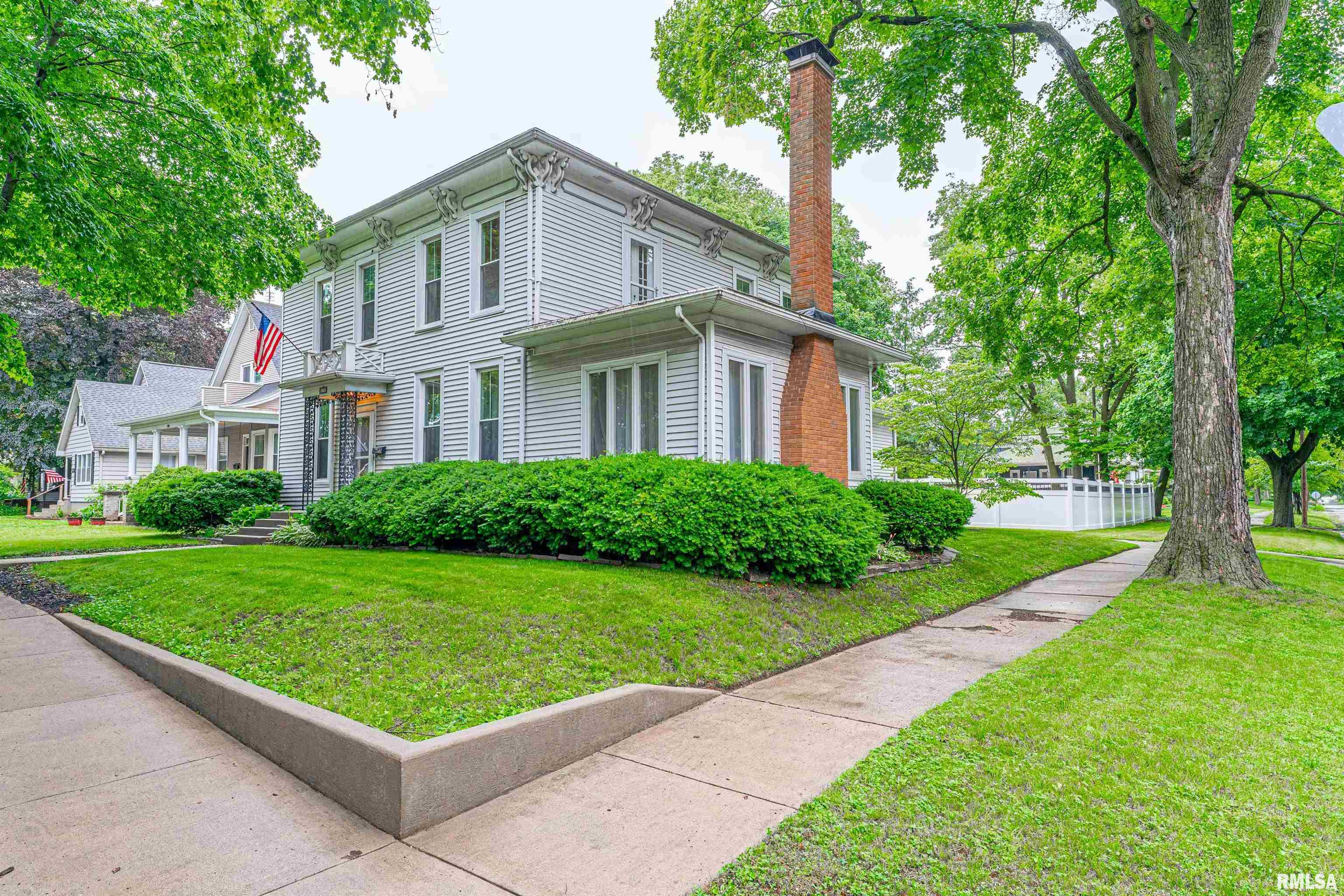 226 Delavan Street, Lincoln, Illinois image 3