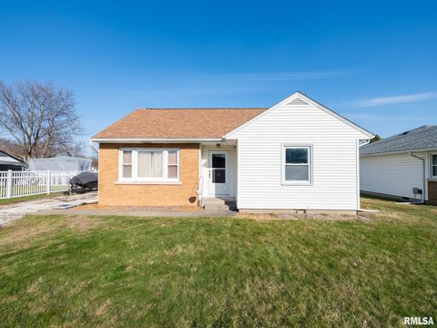 Homes For Sale - 128 N Luellyn Place<br/> Hanna City, IL 61536
