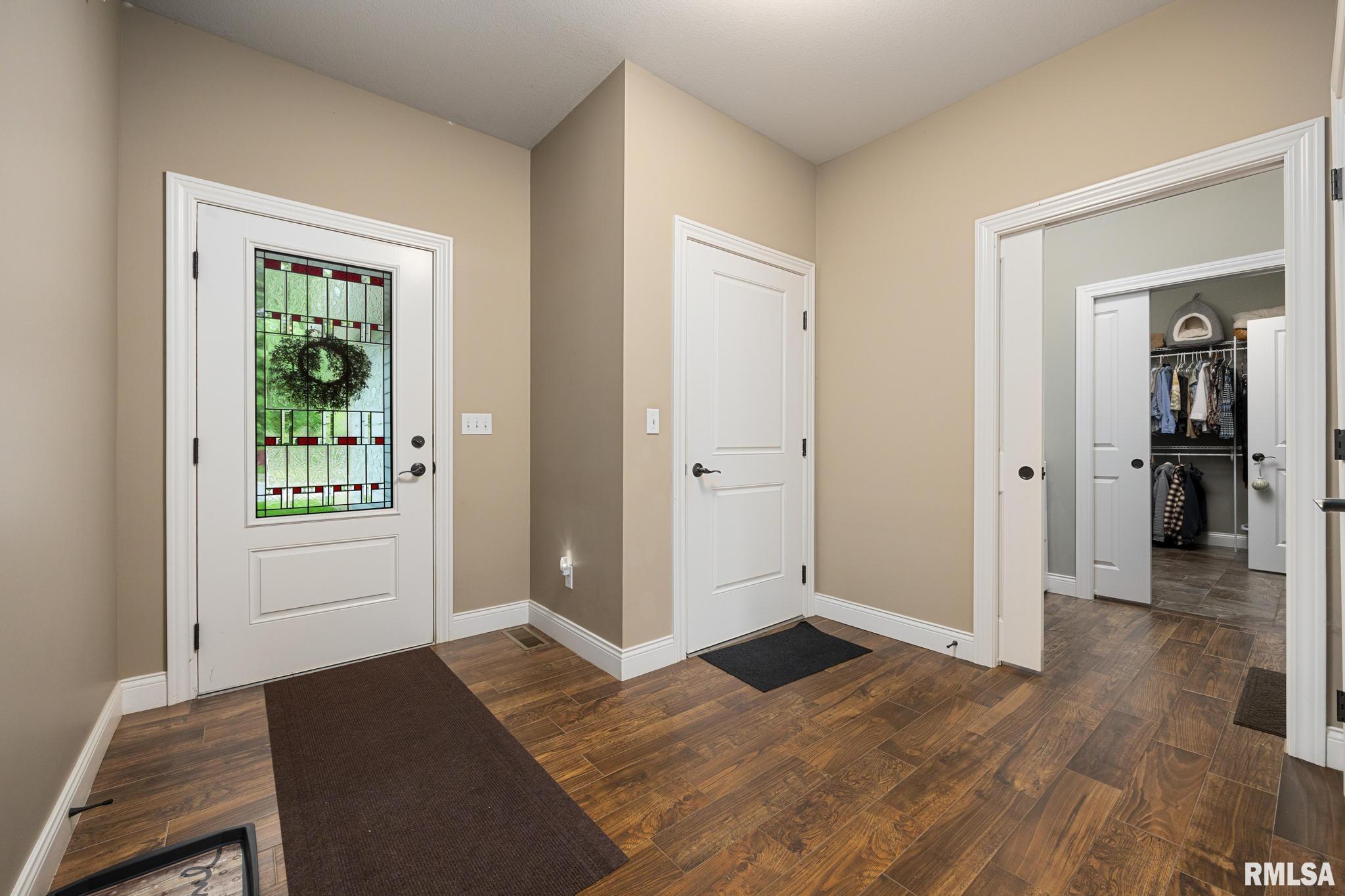 13377 Lakeview Court, Tremont, Illinois image 4