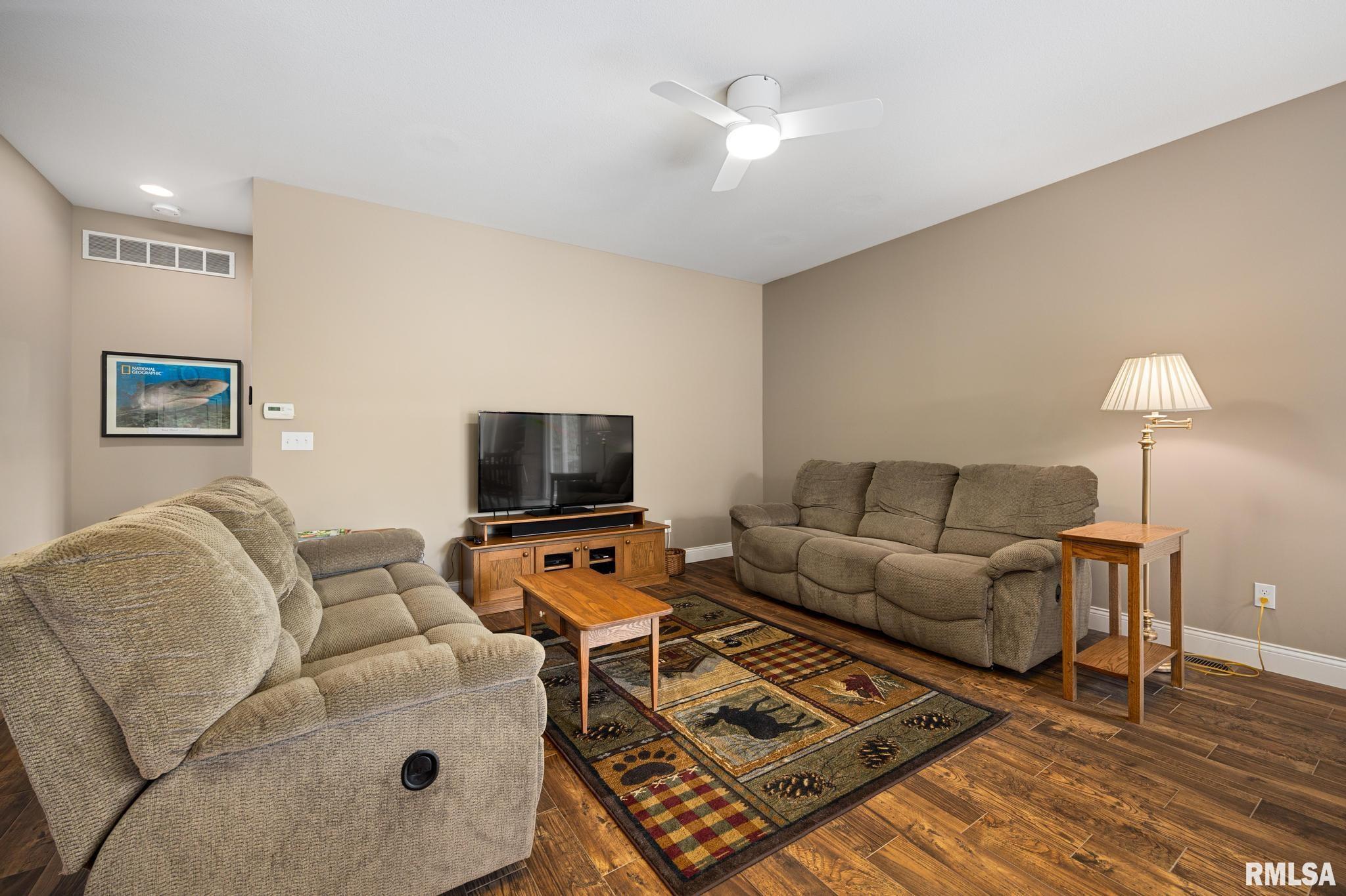 13377 Lakeview Court, Tremont, Illinois image 14