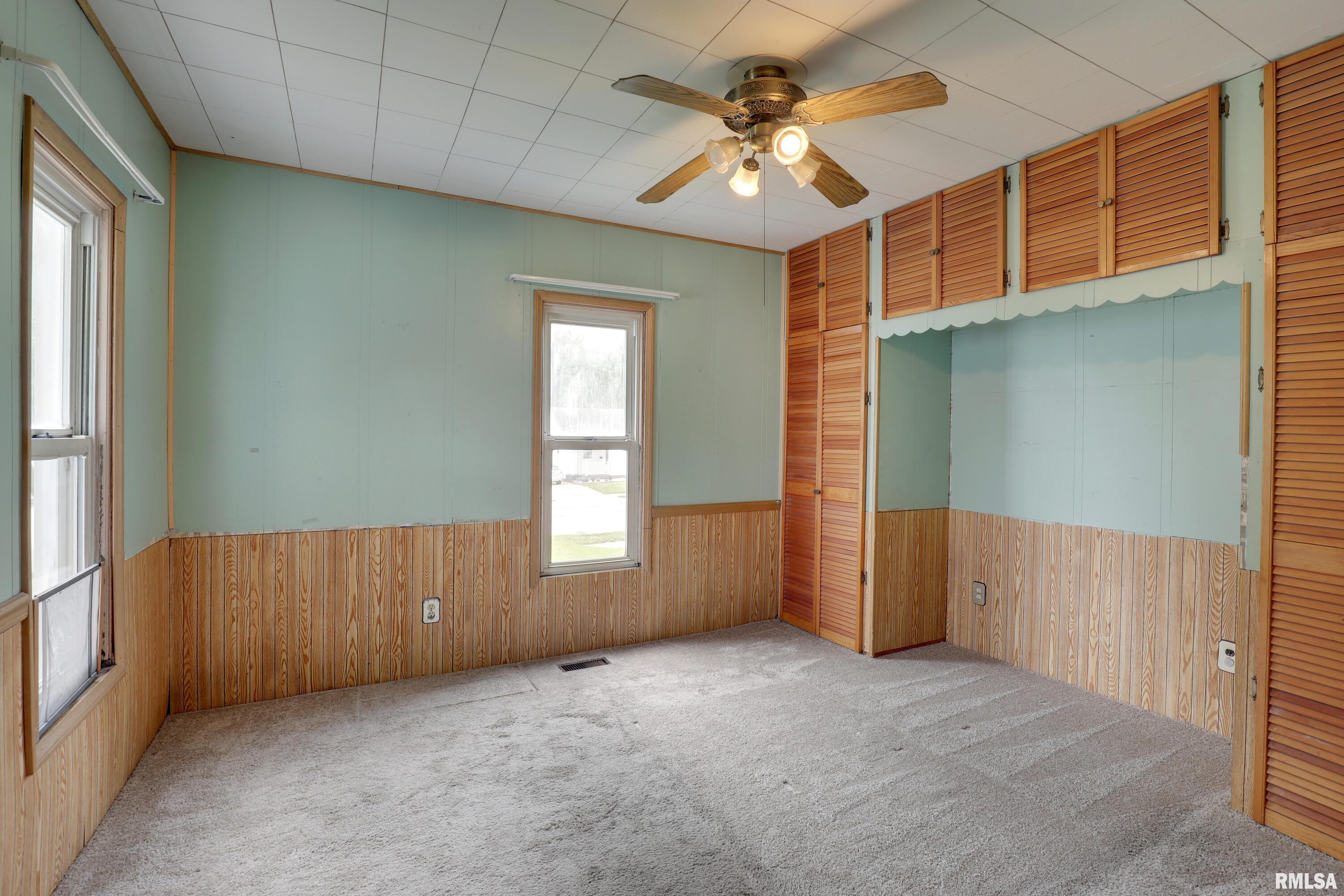 2911 Hampshire Street, Quincy, Illinois image 8