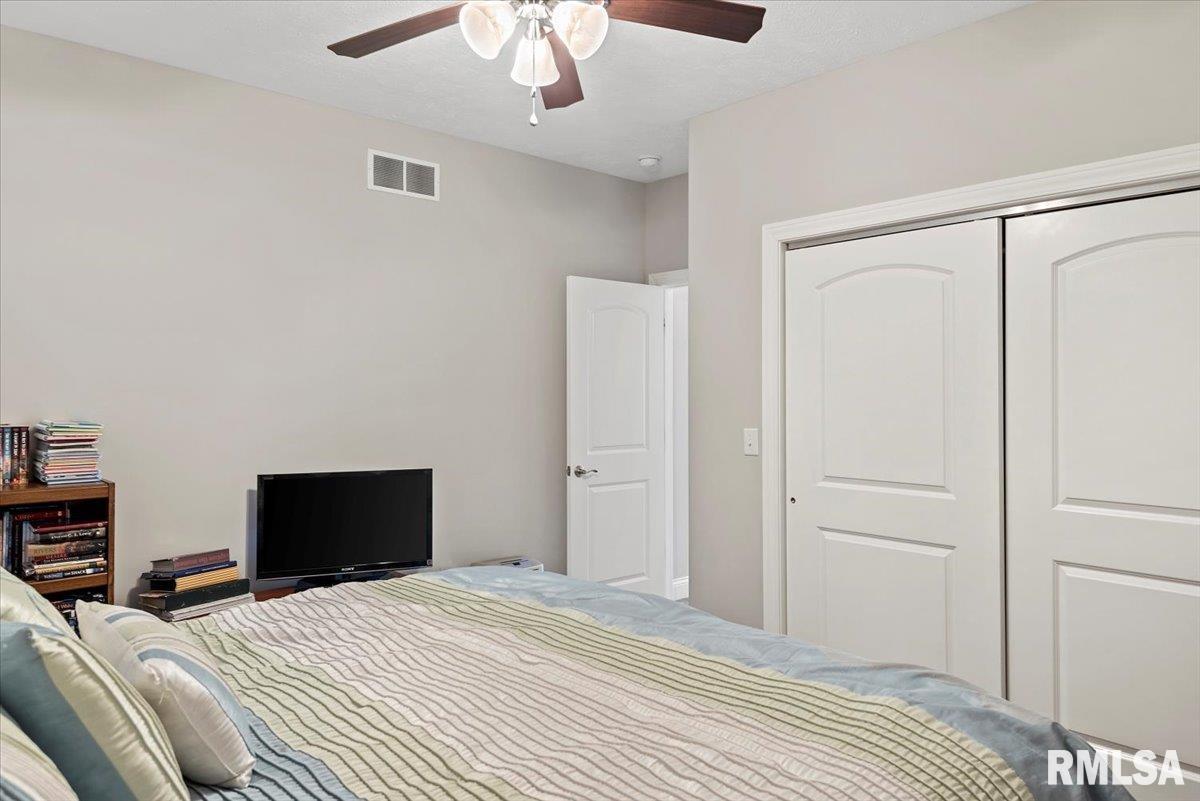 4708 Bellevue Drive, Springfield, Illinois image 24