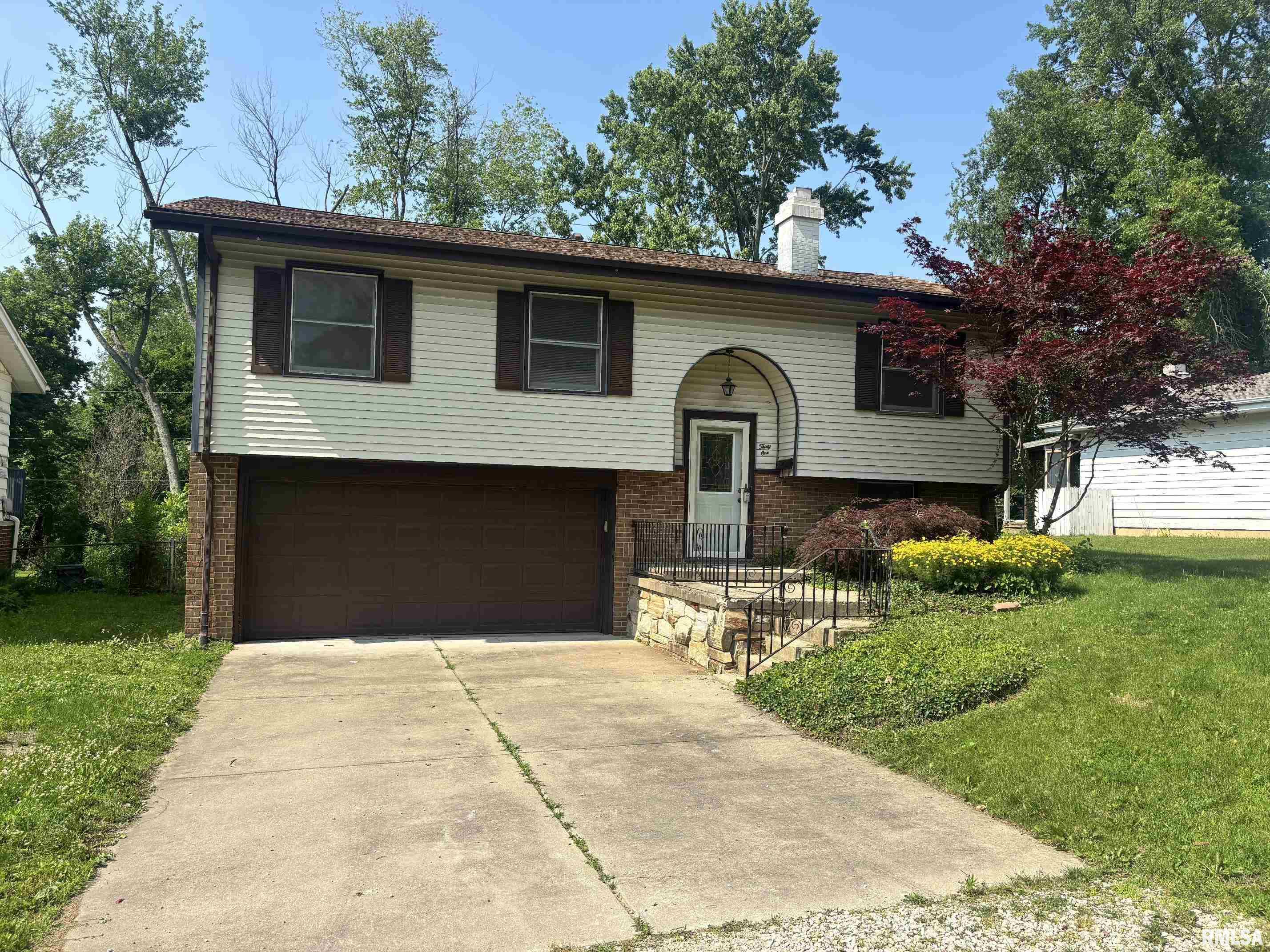 31 Glenwood Lane, Chatham, Illinois image 1