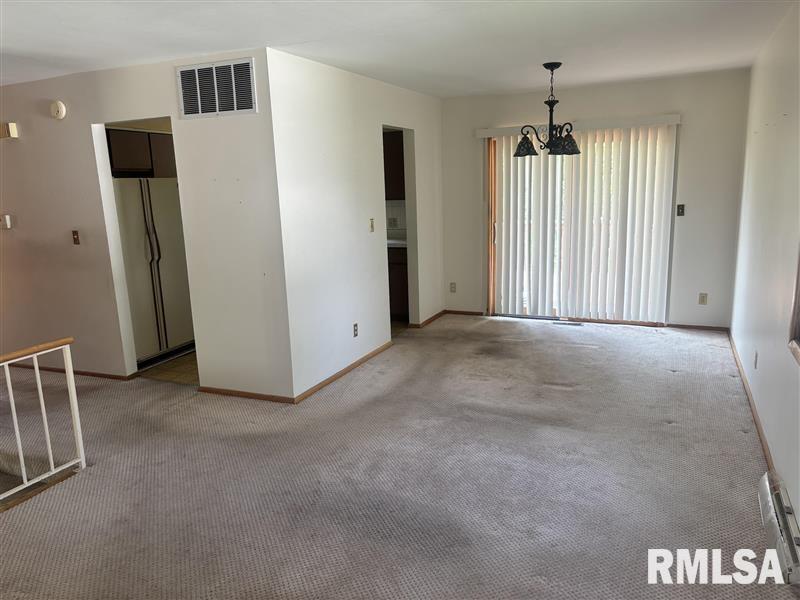 31 Glenwood Lane, Chatham, Illinois image 2