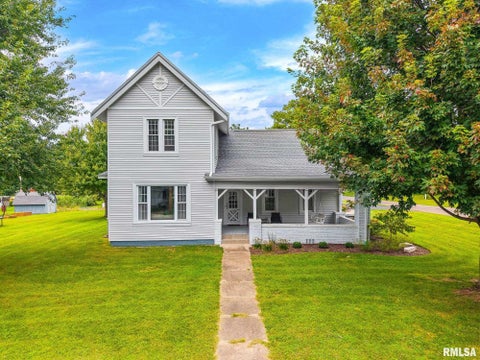 Homes For Sale - 609 E 3rd Street<br/> Delavan, IL 61734