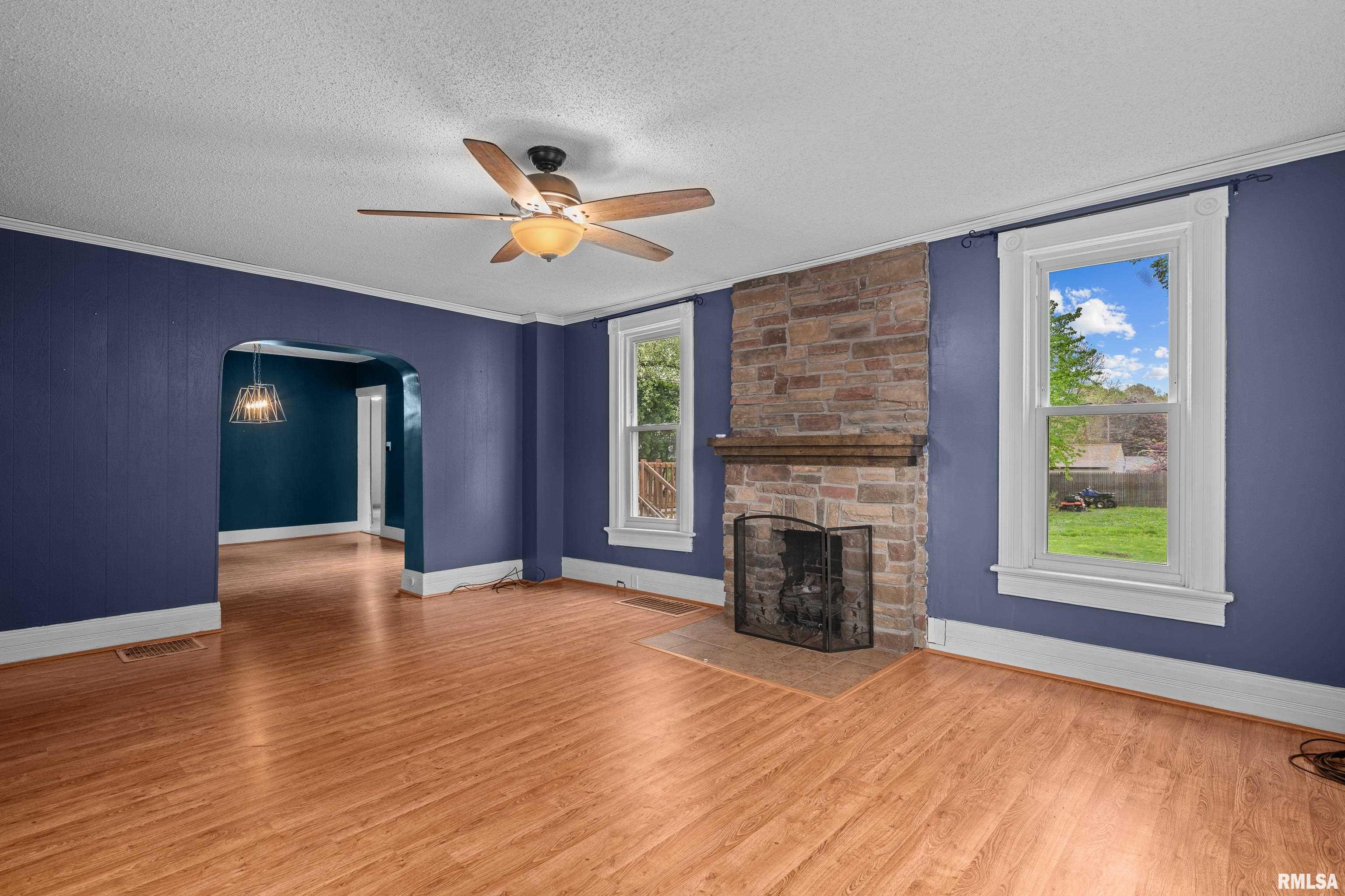117 S 8th Street, Monmouth, Illinois image 5