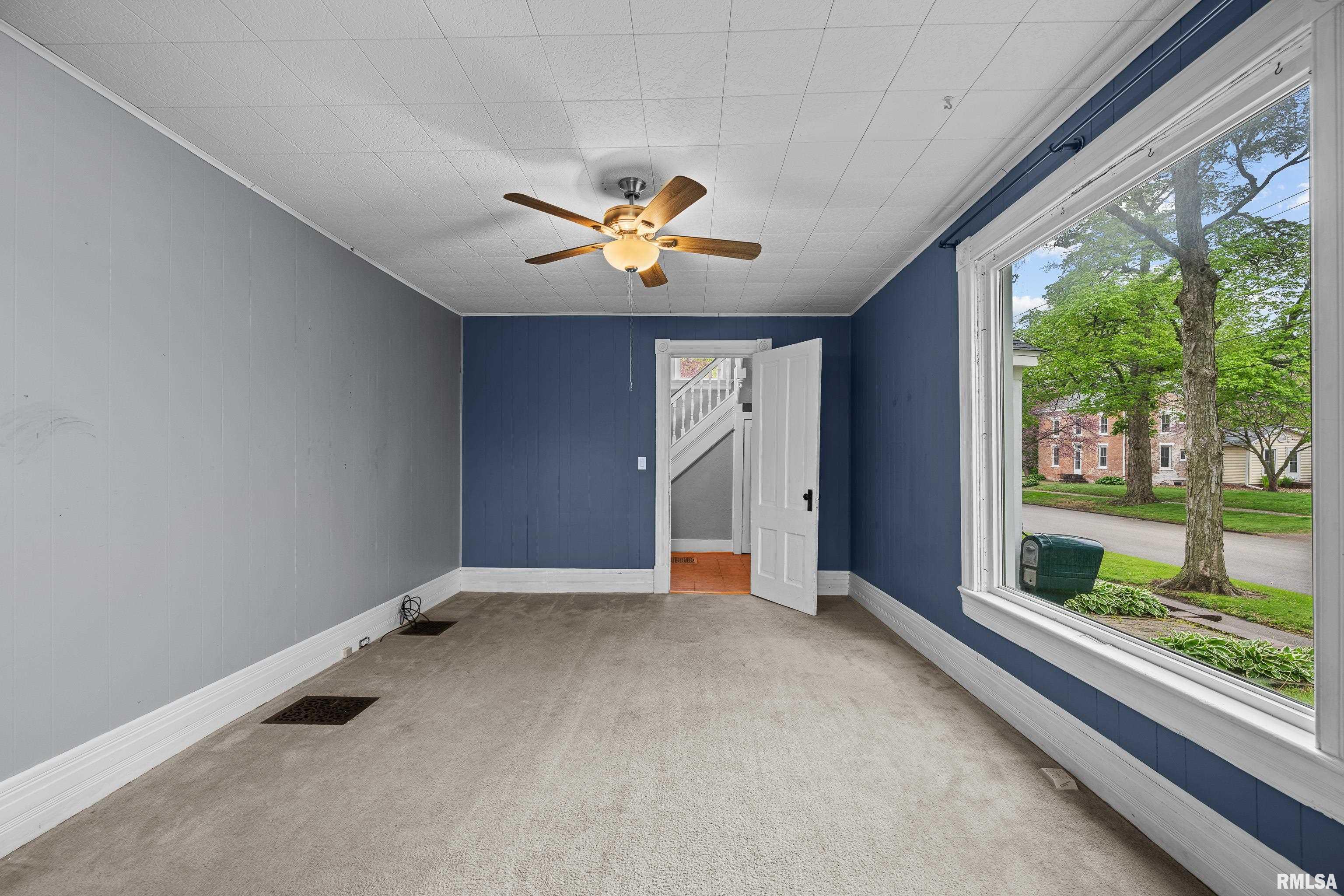 117 S 8th Street, Monmouth, Illinois image 10