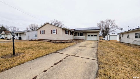Homes For Sale - 1267 E Locust Street<br/> Canton, IL 61520