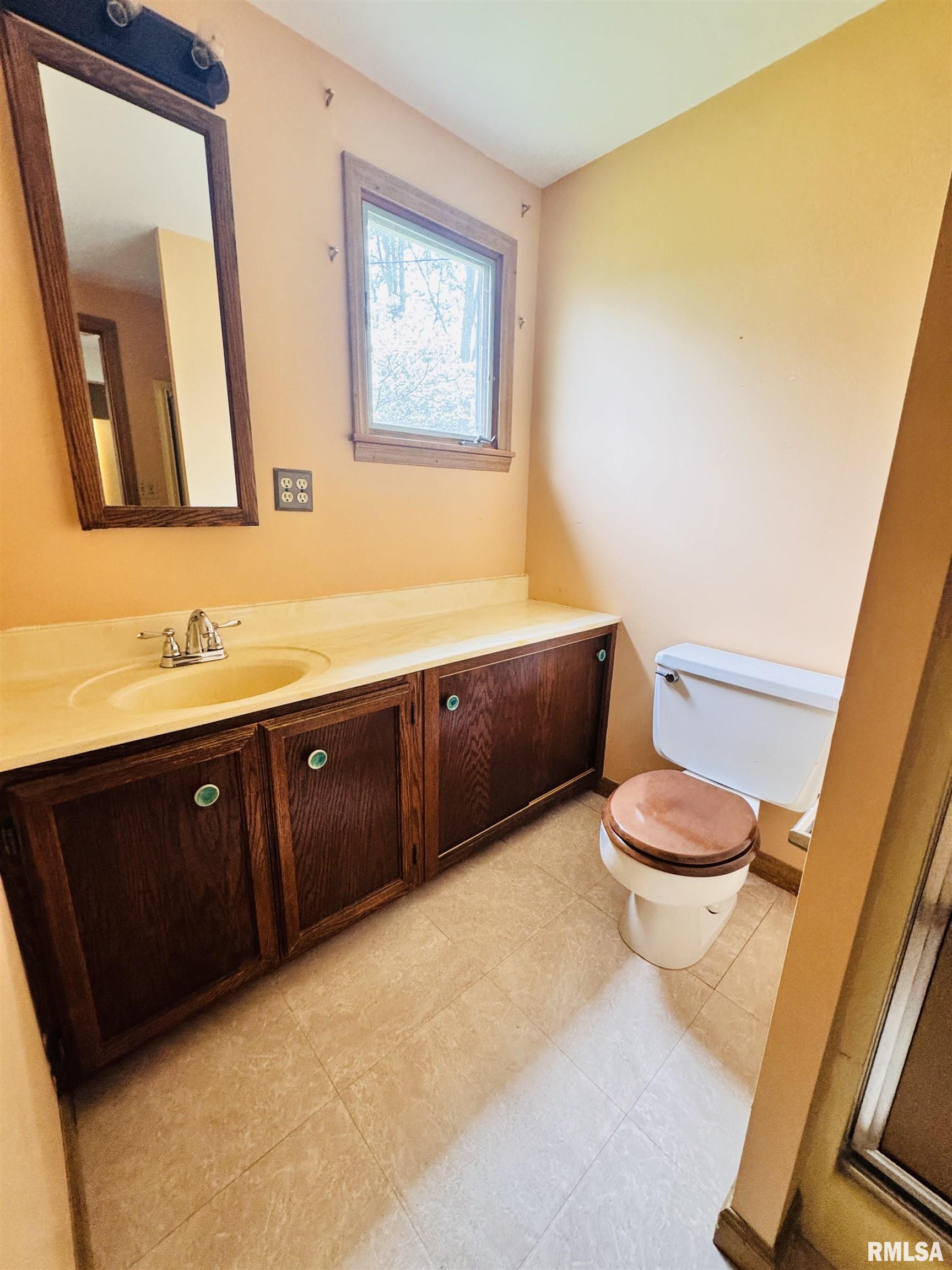711 E Piper Street, Macomb, Illinois image 25
