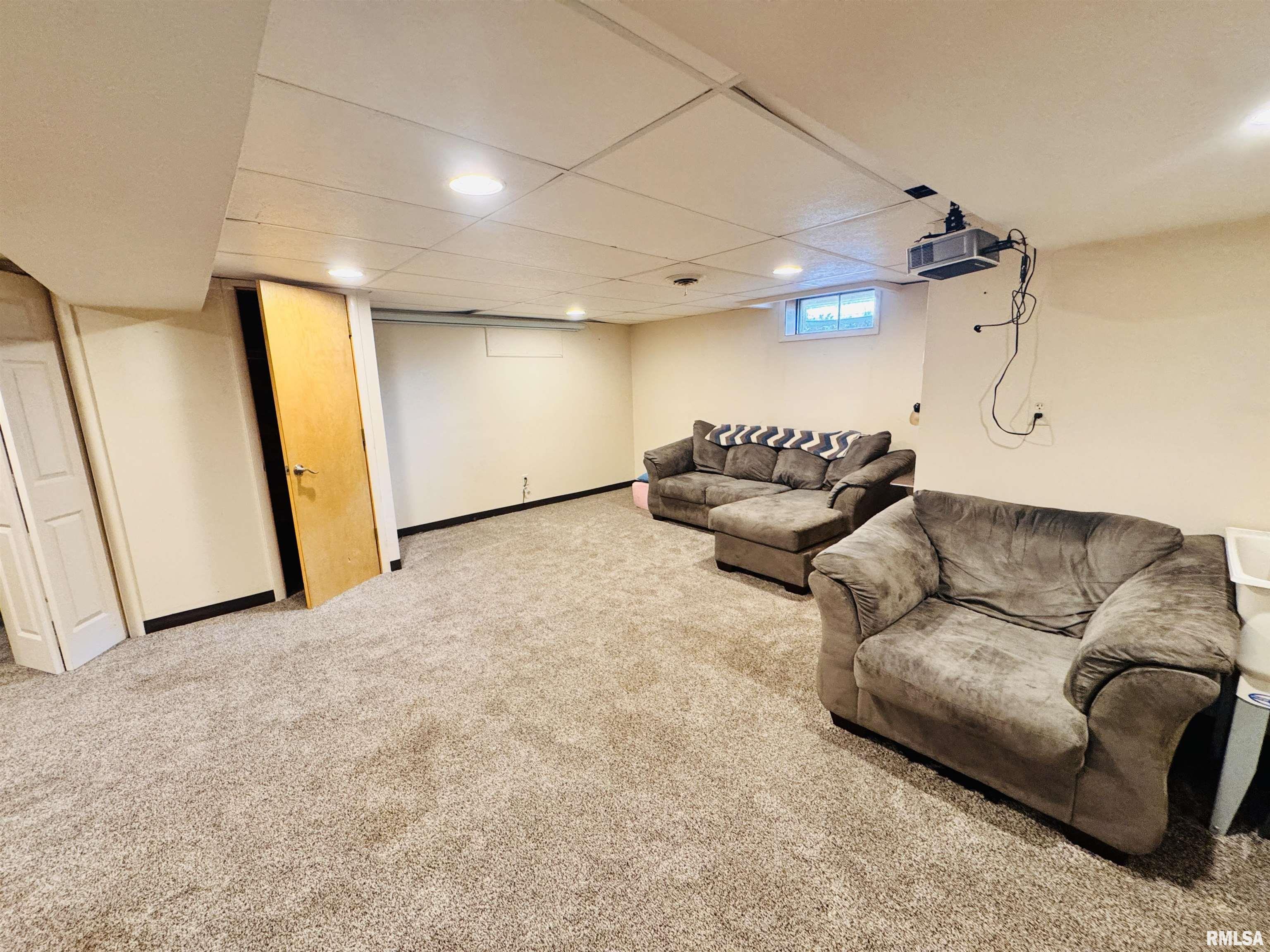 711 E Piper Street, Macomb, Illinois image 32