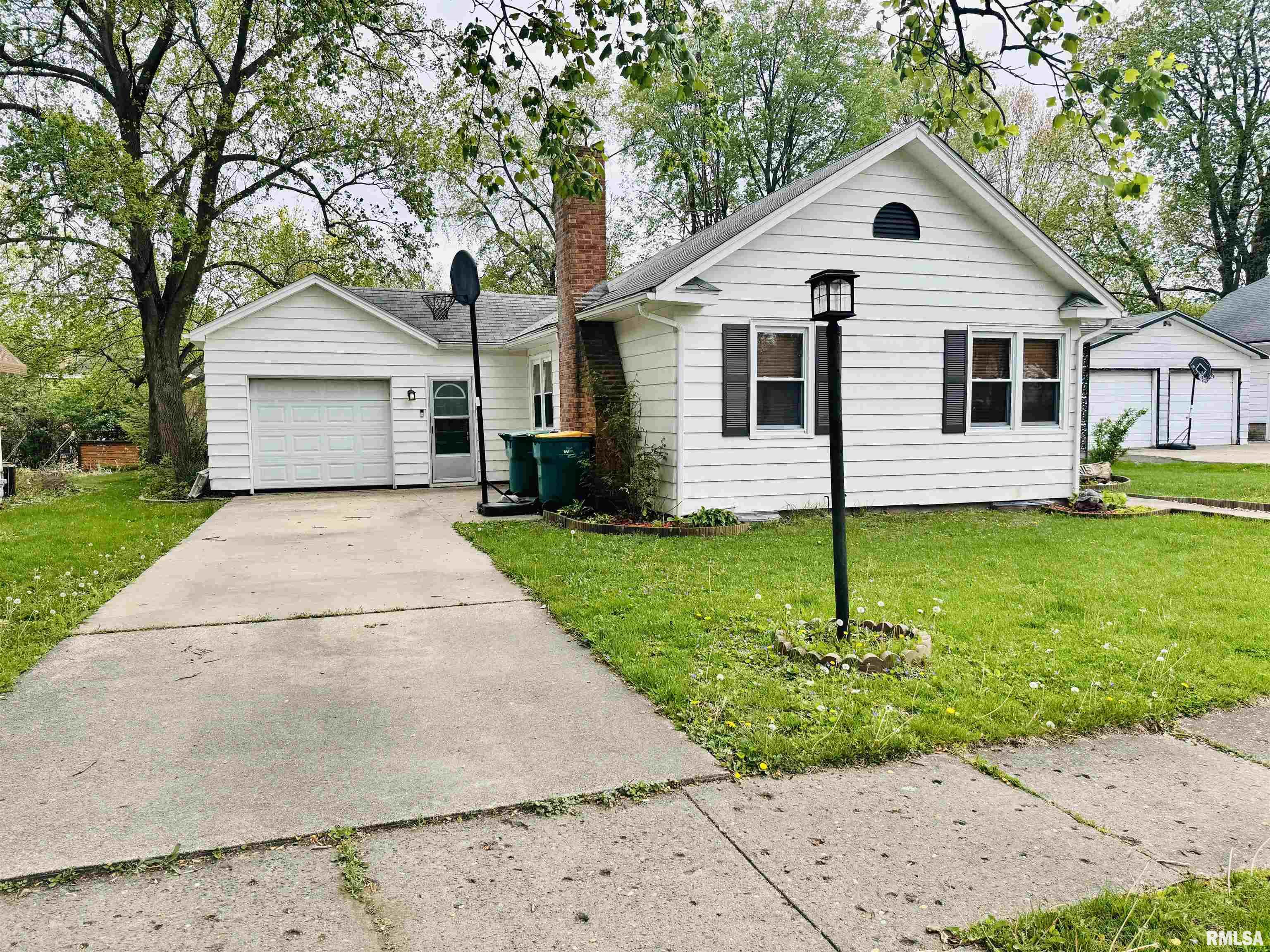 711 E Piper Street, Macomb, Illinois image 1