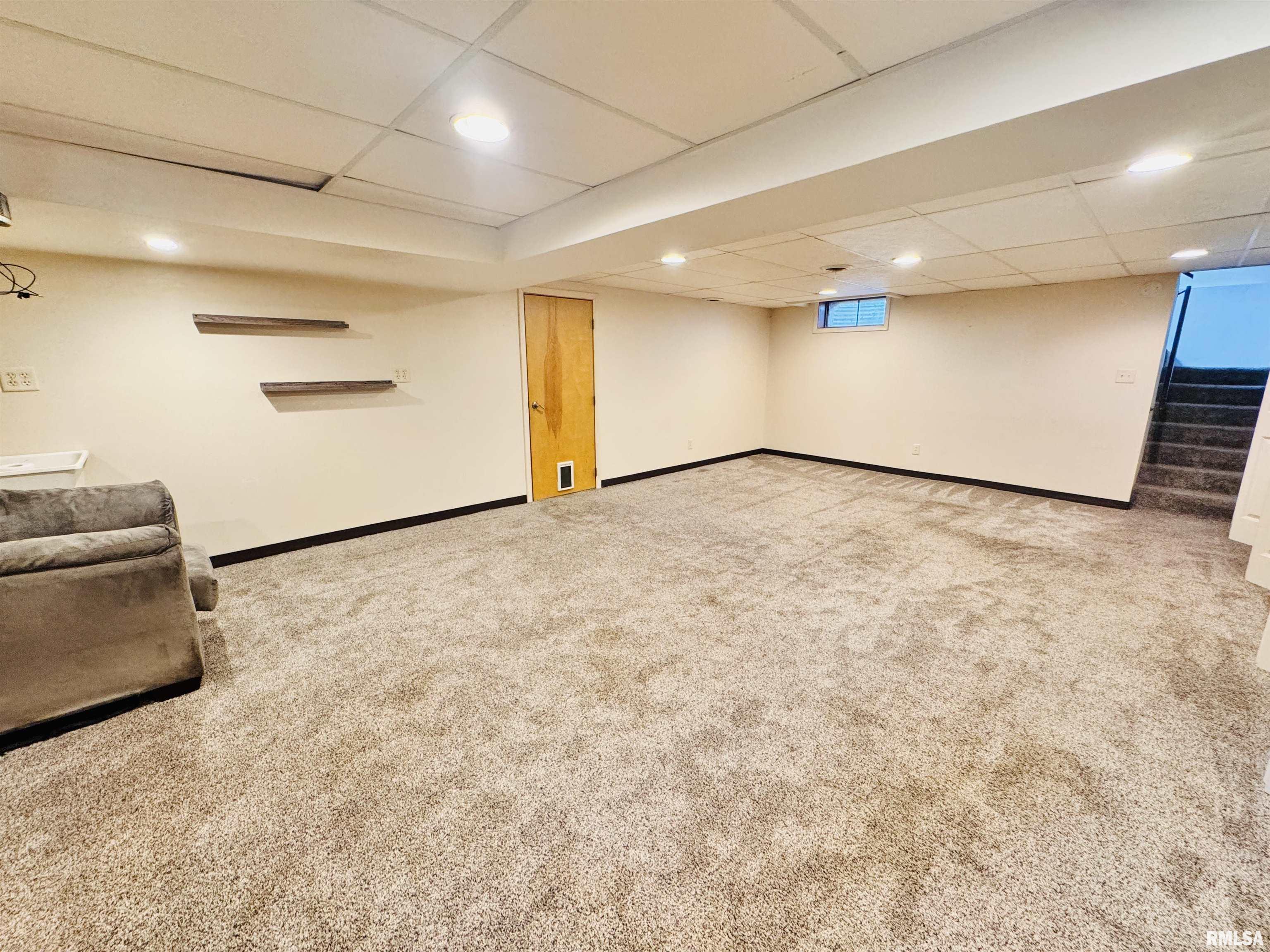 711 E Piper Street, Macomb, Illinois image 33