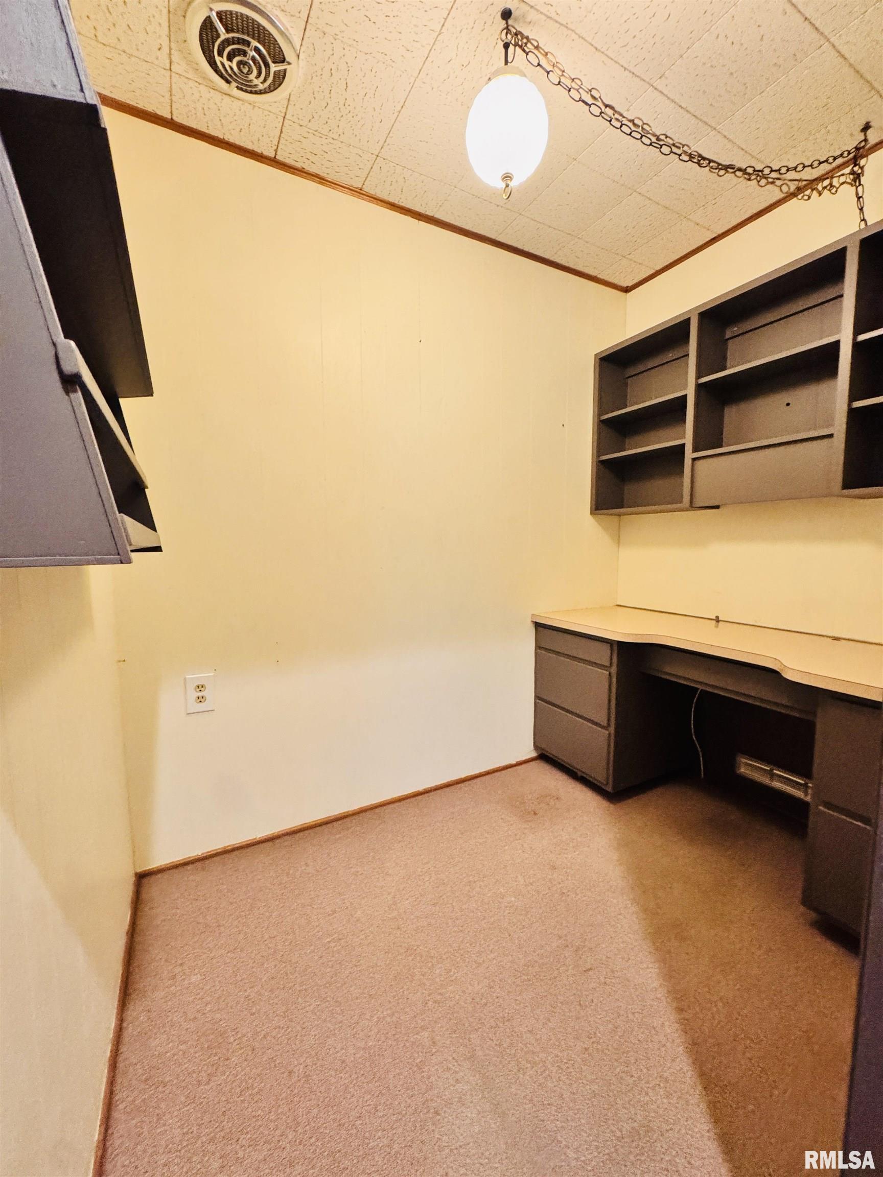711 E Piper Street, Macomb, Illinois image 16