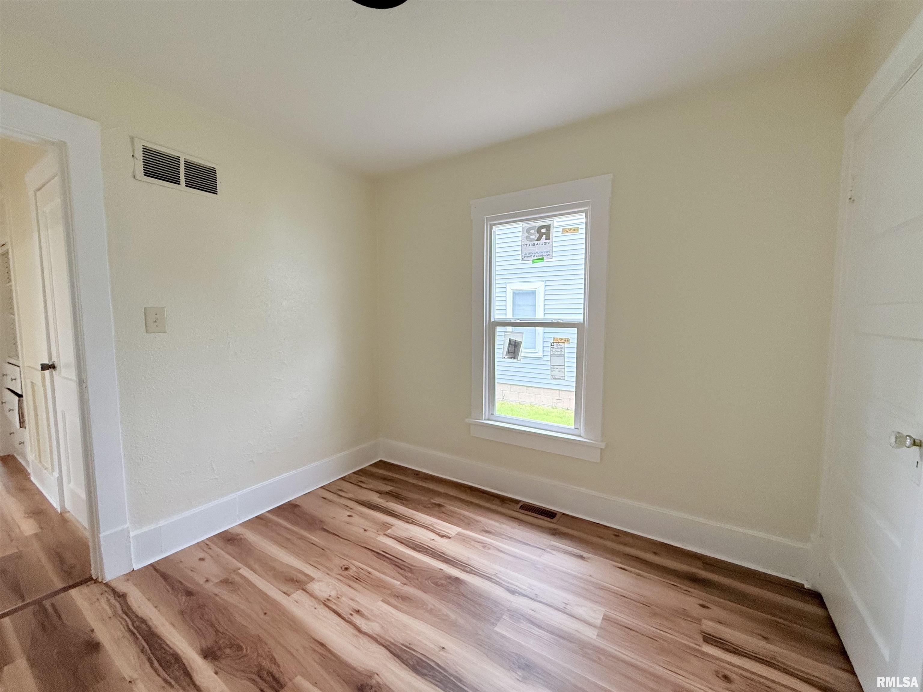 720 E Gift Avenue, Peoria, Illinois image 8