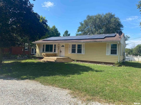 Homes For Sale - 145 W Chrisman Drive<br/> Meredosia, IL 62665