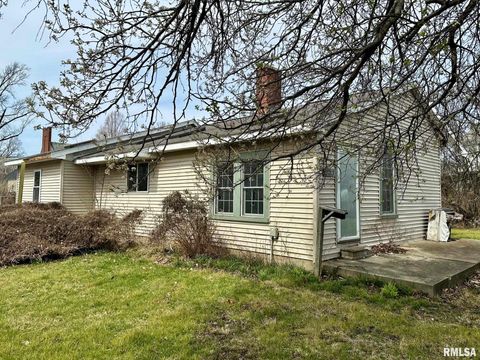 Homes For Sale - 223 Hardin Avenue<br/> Jacksonville, IL 62650