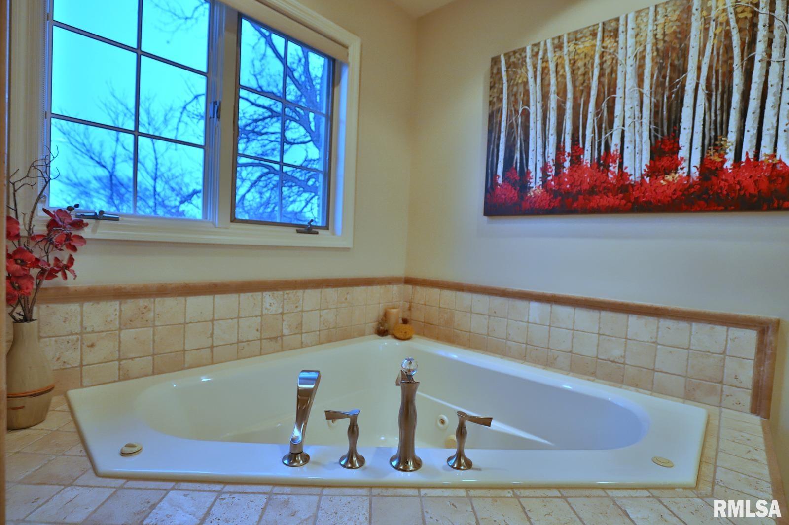 4320 N Miller Avenue, Peoria Heights, Illinois image 38