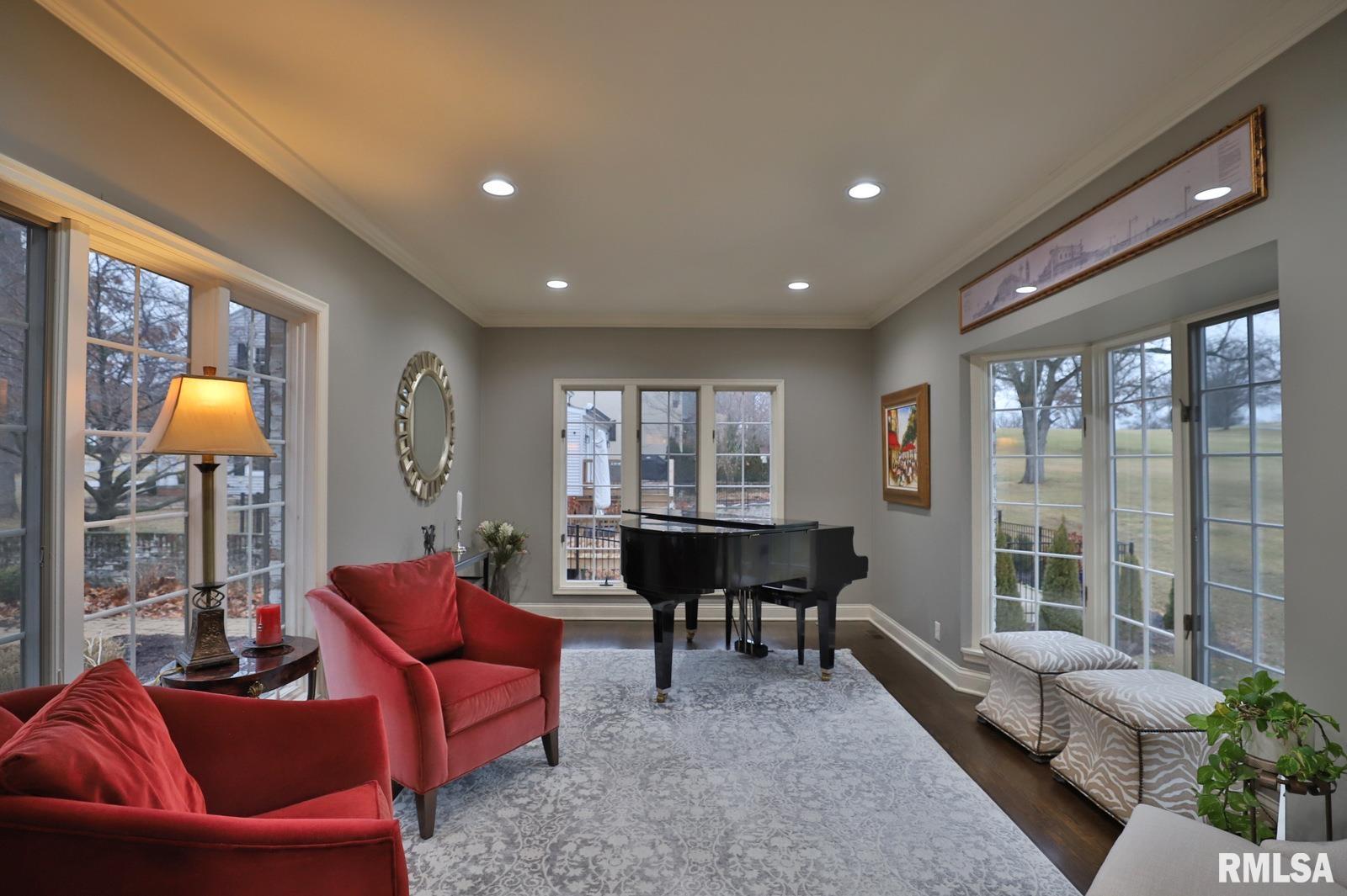 4320 N Miller Avenue, Peoria Heights, Illinois image 24