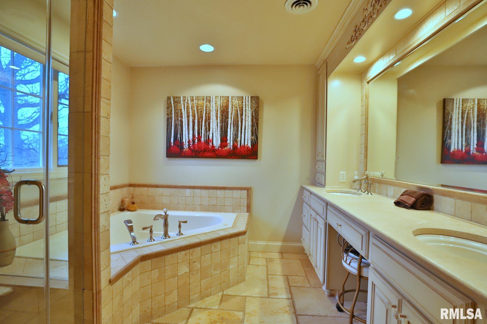 4320 N Miller Avenue, Peoria Heights, Illinois image 37