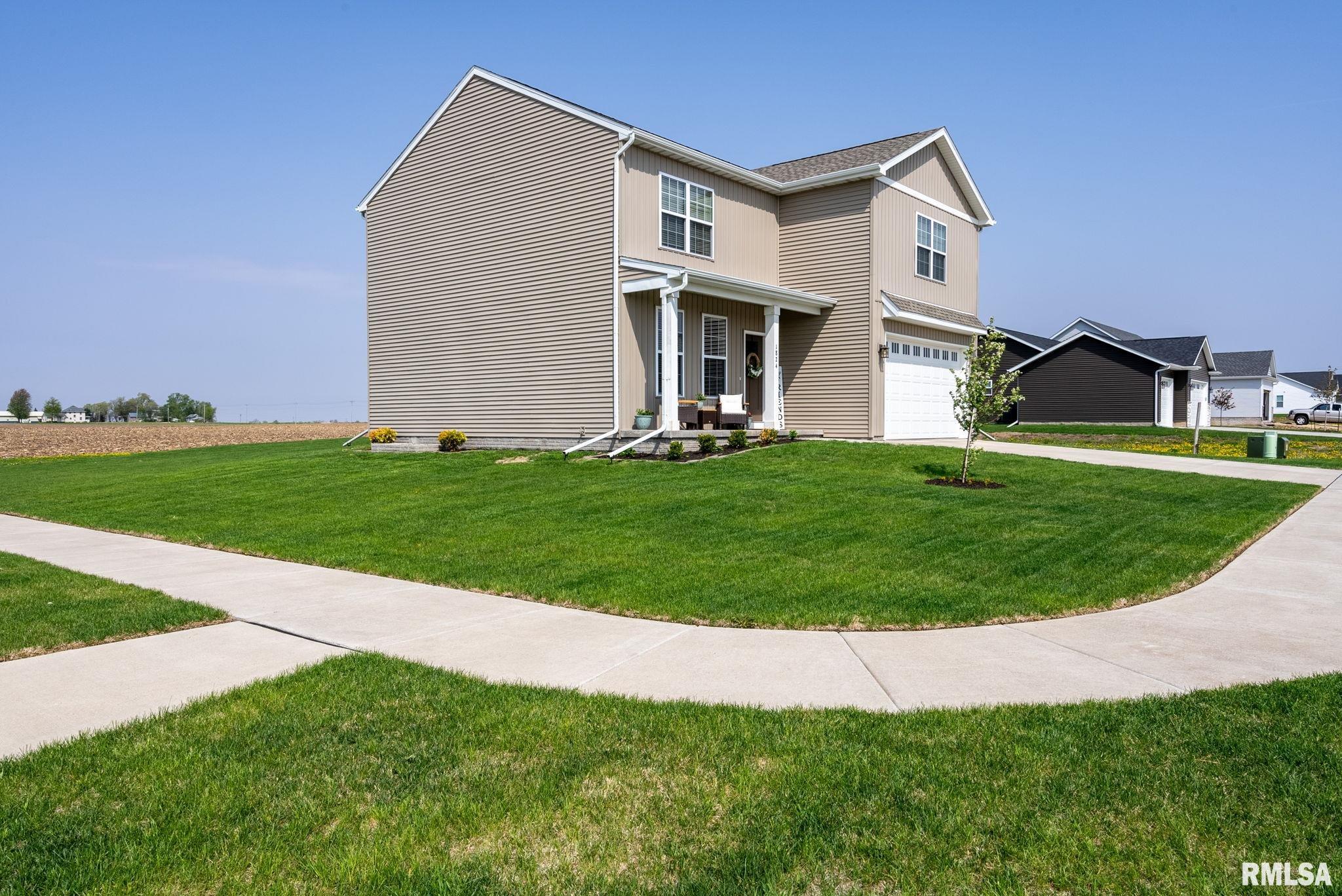 1824 S 5th Street, Eldridge, Iowa image 2
