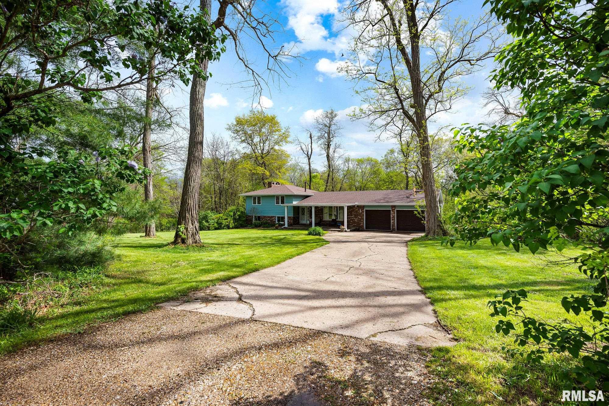 7404 W Countryview Drive, Peoria, Illinois image 2