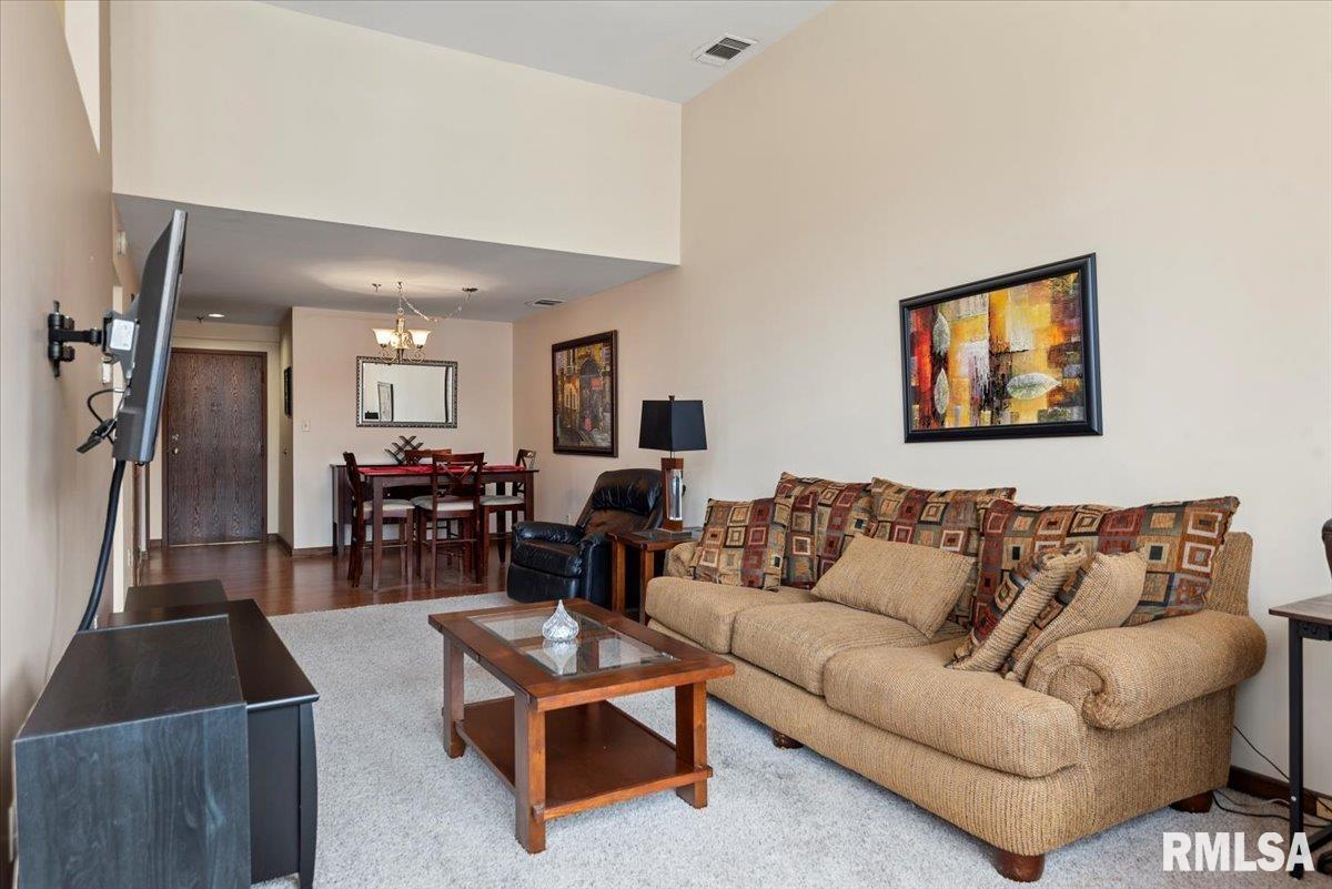 226 S 6th Street #302, Springfield, Illinois image 14