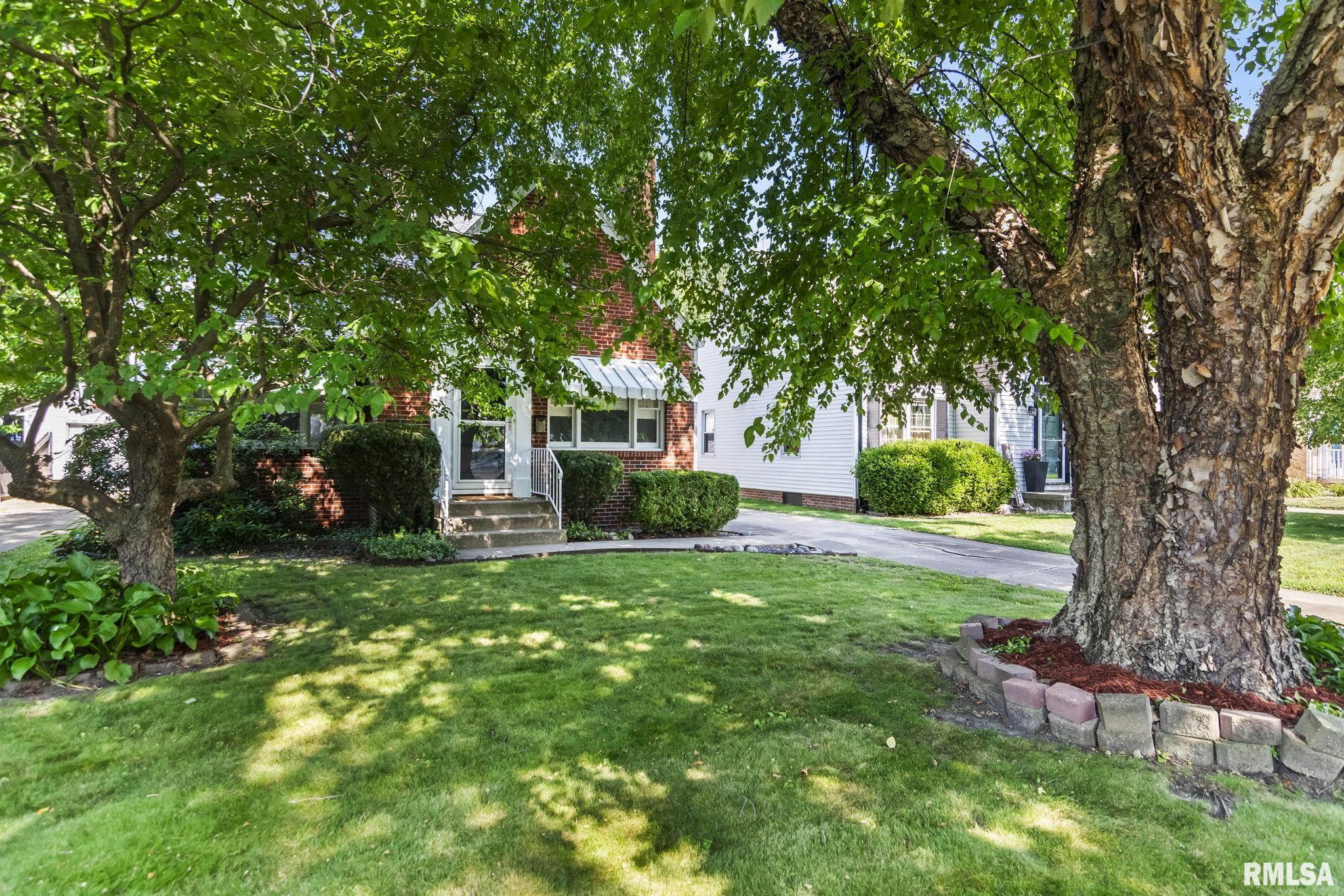 Photo 1 of 53 — 2432 S STATE Street, Springfield, IL 62704