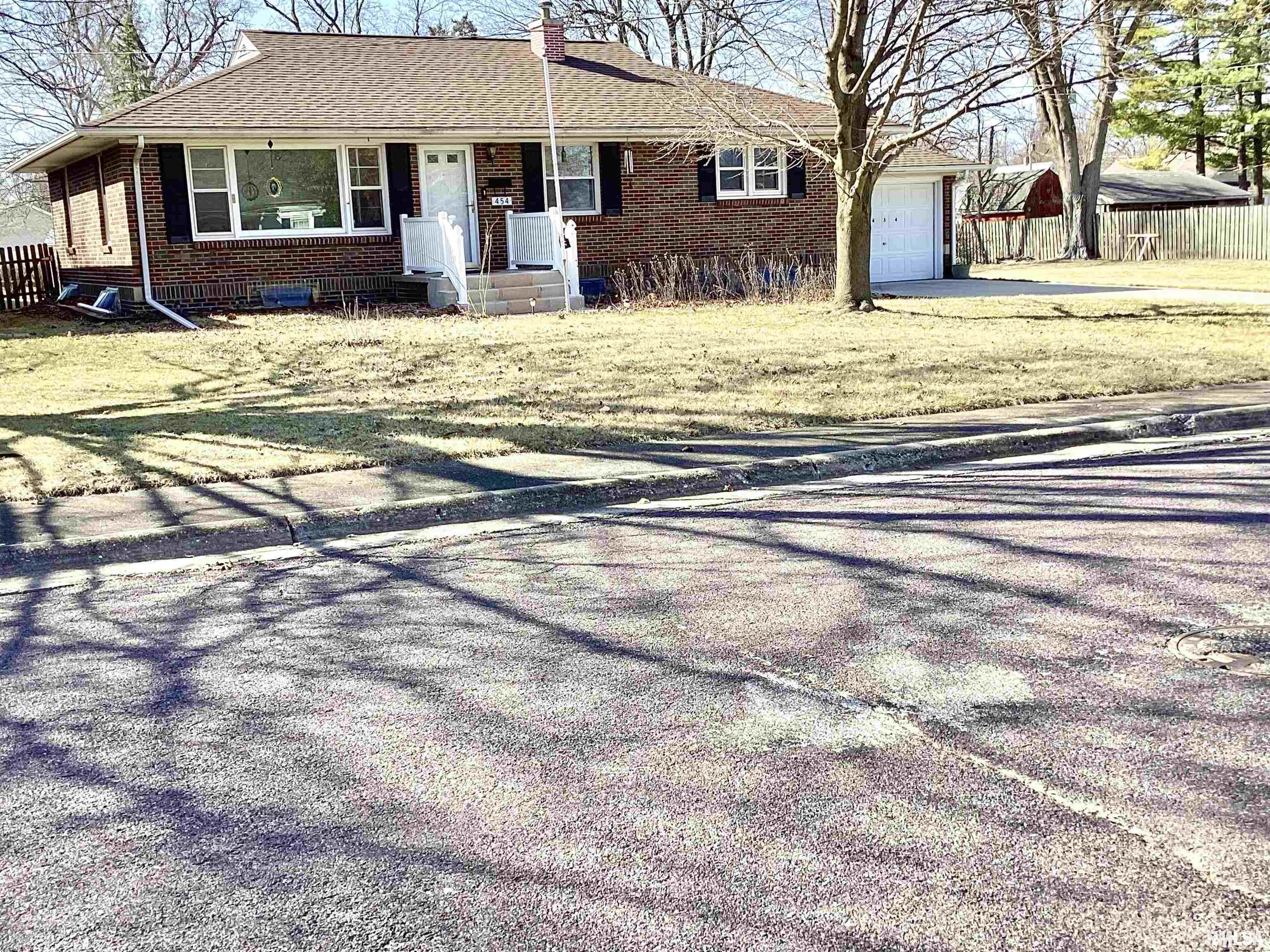 454 E Prospect Street, Farmington, Illinois image 3