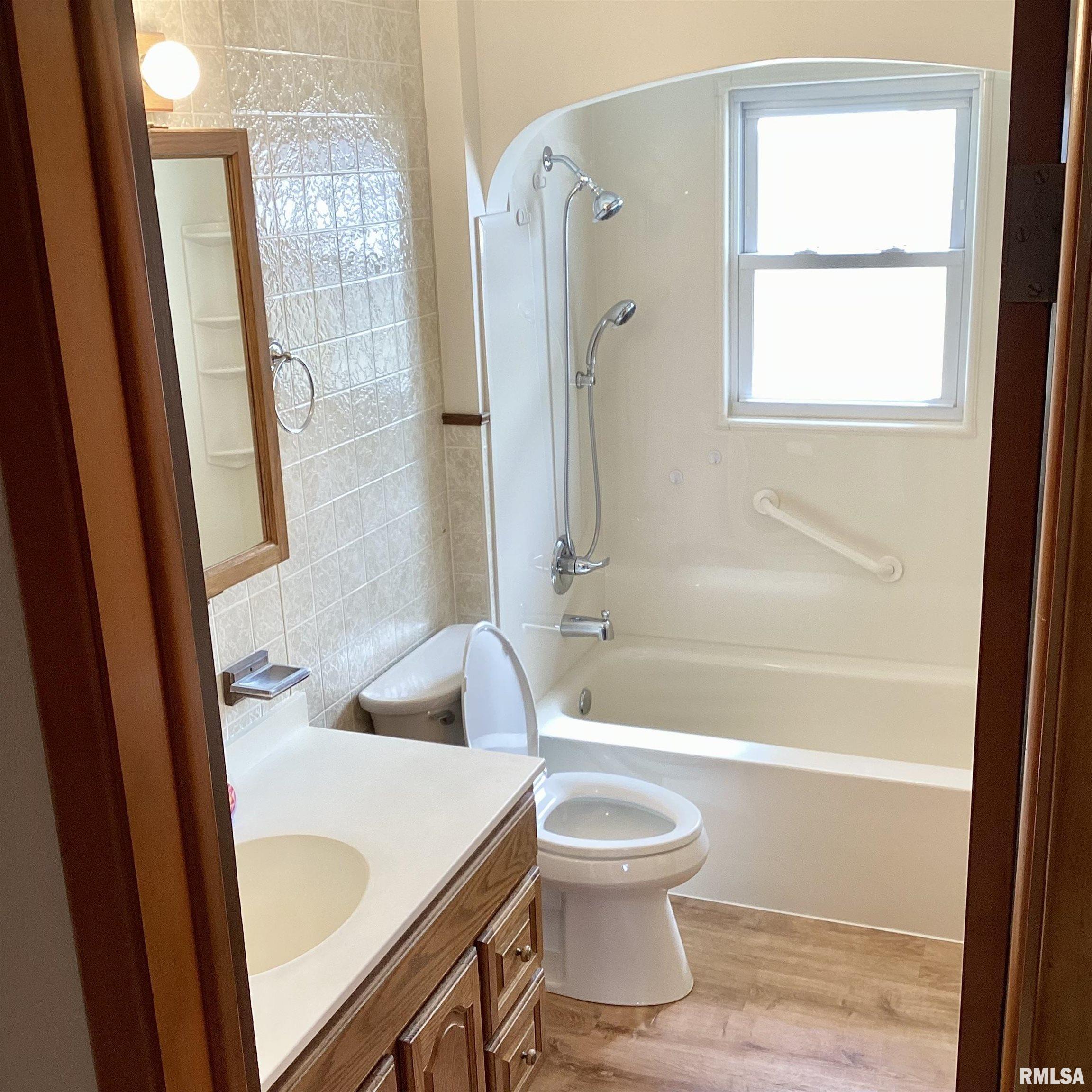 454 E Prospect Street, Farmington, Illinois image 40