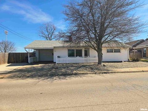 Homes For Sale - 815 N 1st Avenue<br/> Fulton County, Canton, IL 61520