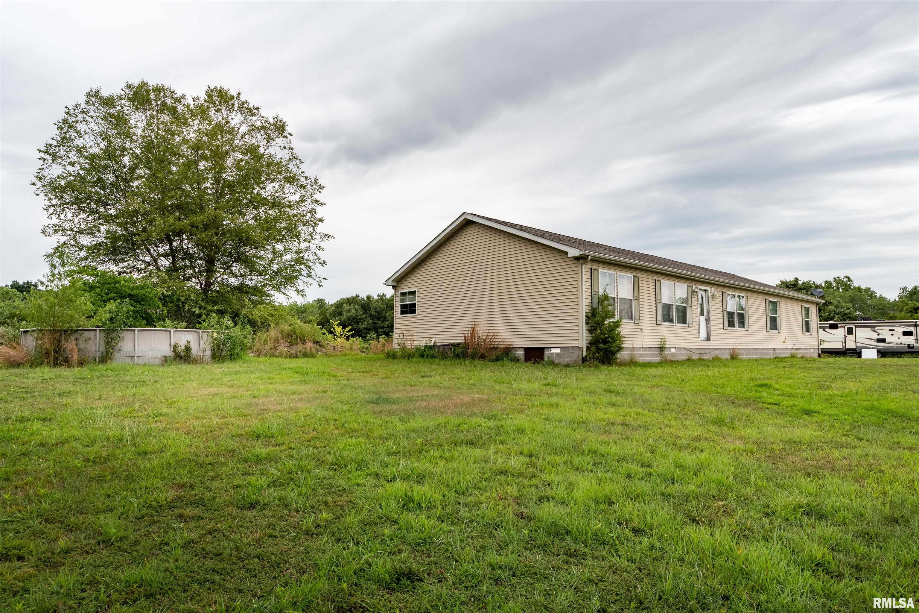 12440 Pebble Point Road, Marion, Illinois image 6