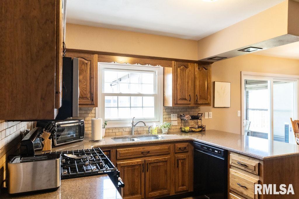 214 Pecan Street, Canton, Illinois image 21