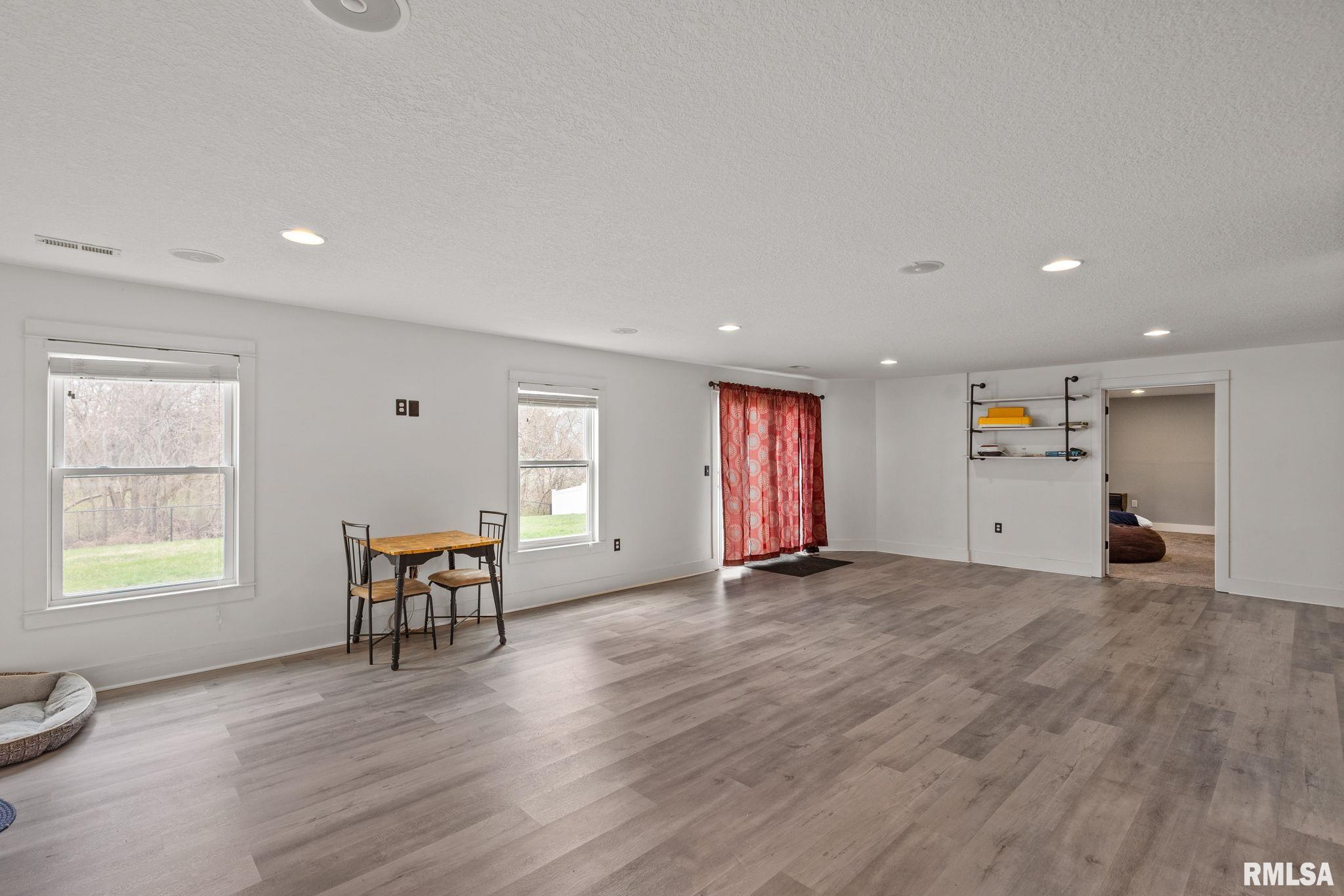 119 Prairie Meadow Drive, Blue Grass, Iowa image 22