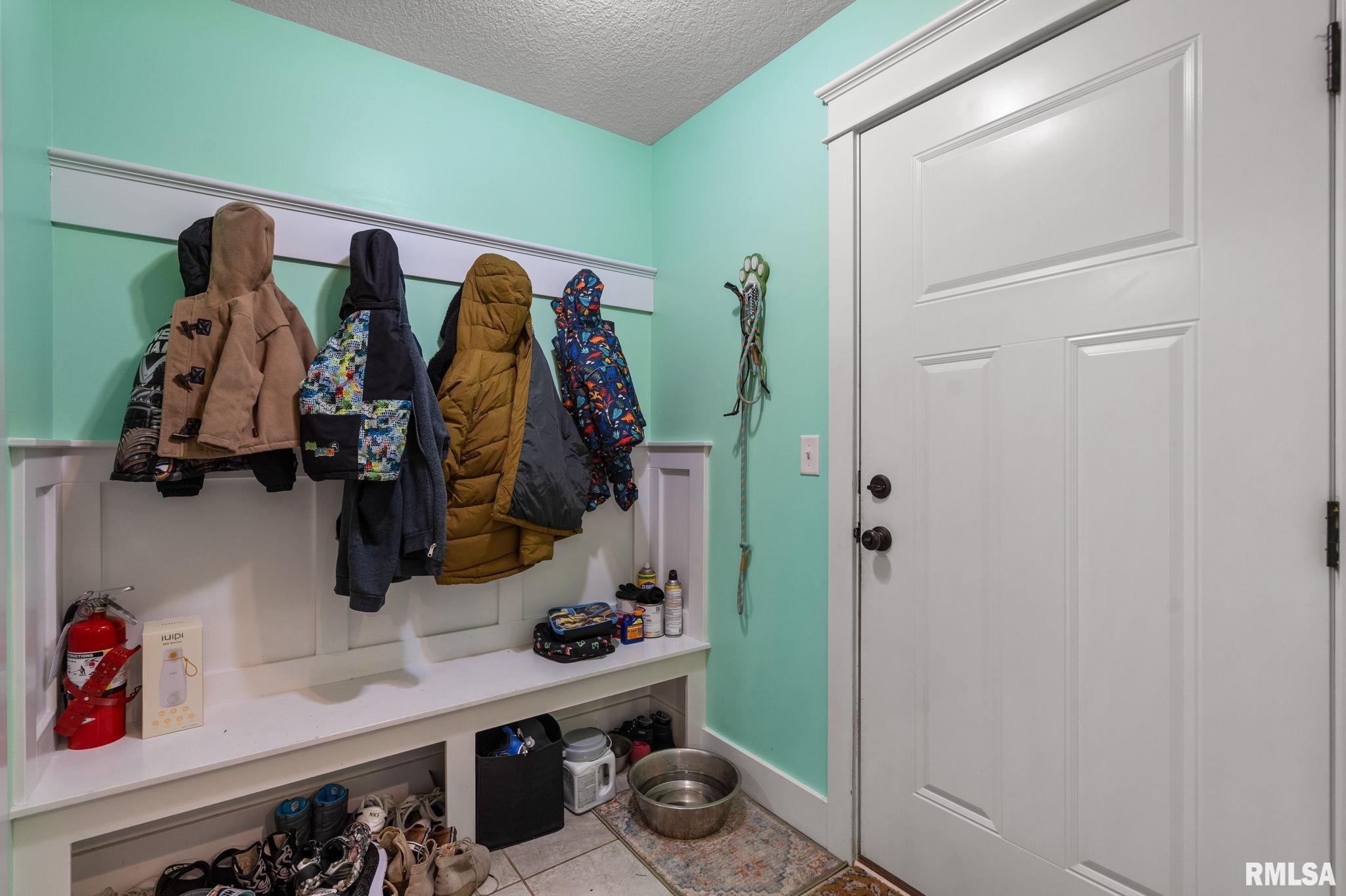 119 Prairie Meadow Drive, Blue Grass, Iowa image 11