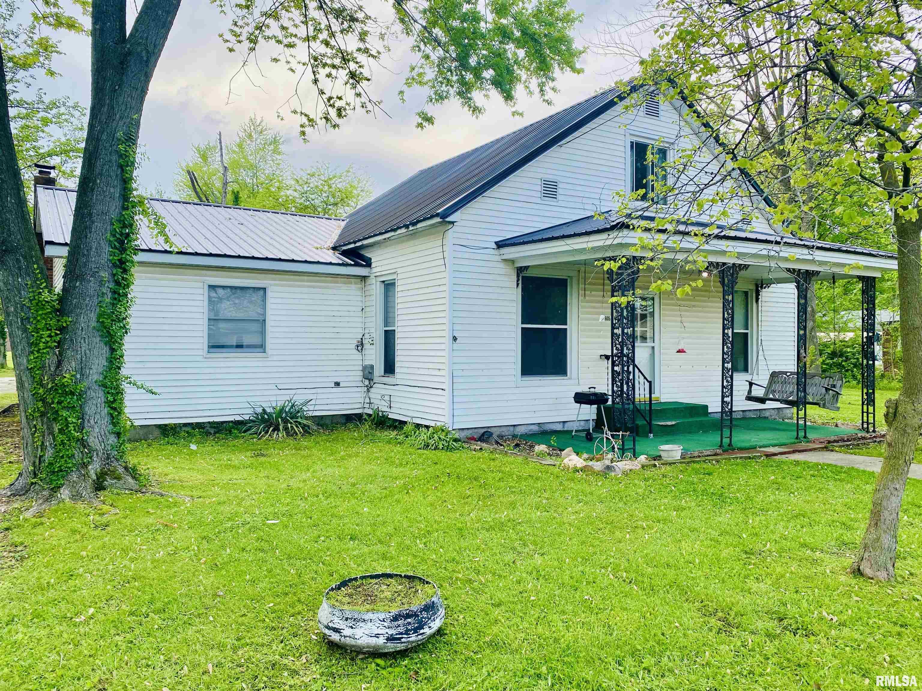 605 N Cedar Street, Sandoval, Illinois image 1