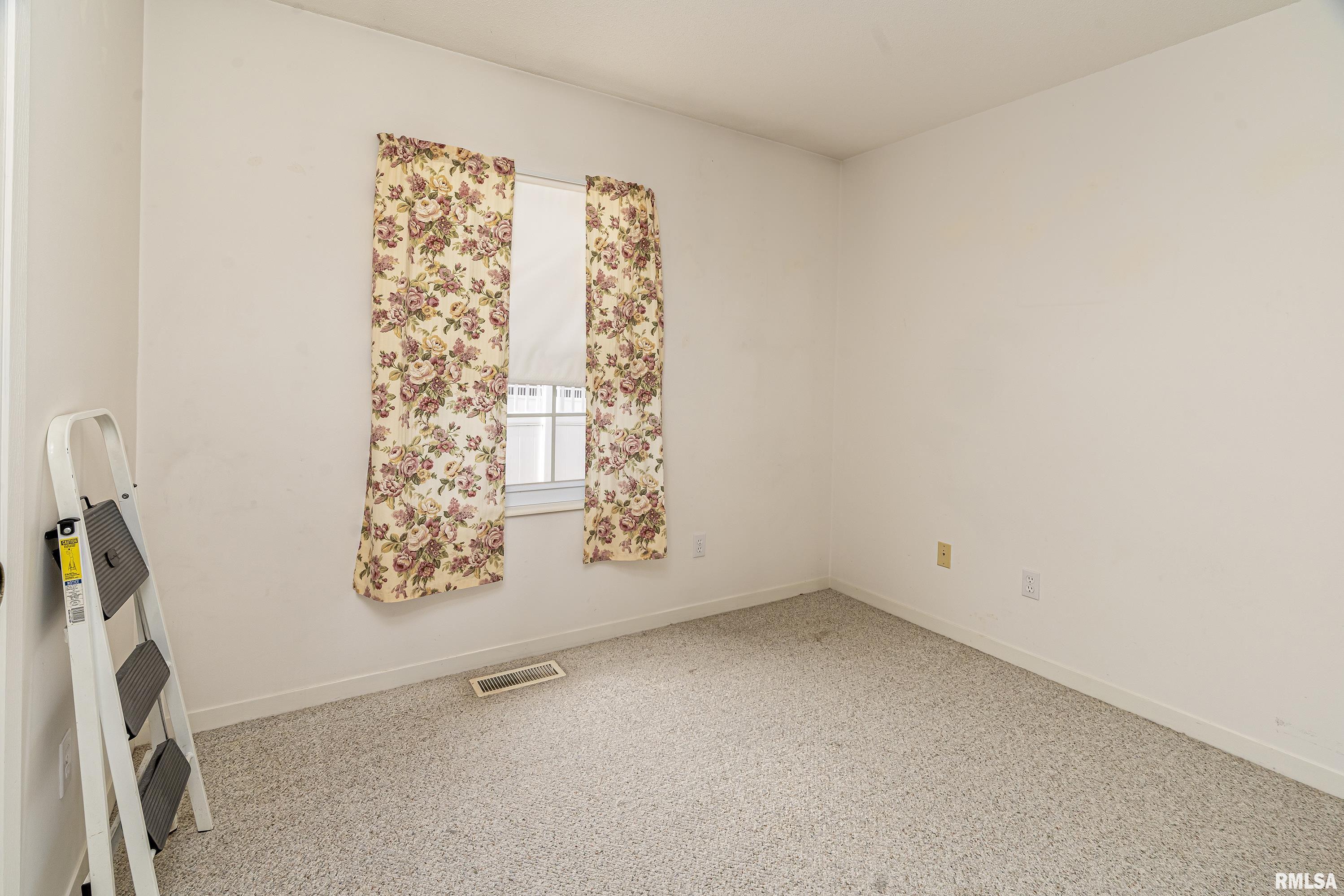 1806 W Sunset Drive, Carbondale, Illinois image 13