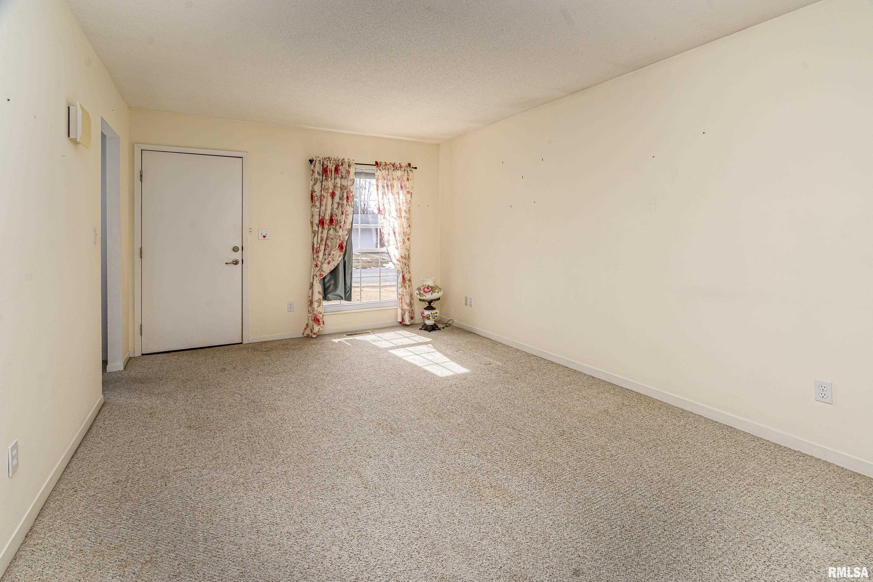 1806 W Sunset Drive, Carbondale, Illinois image 5