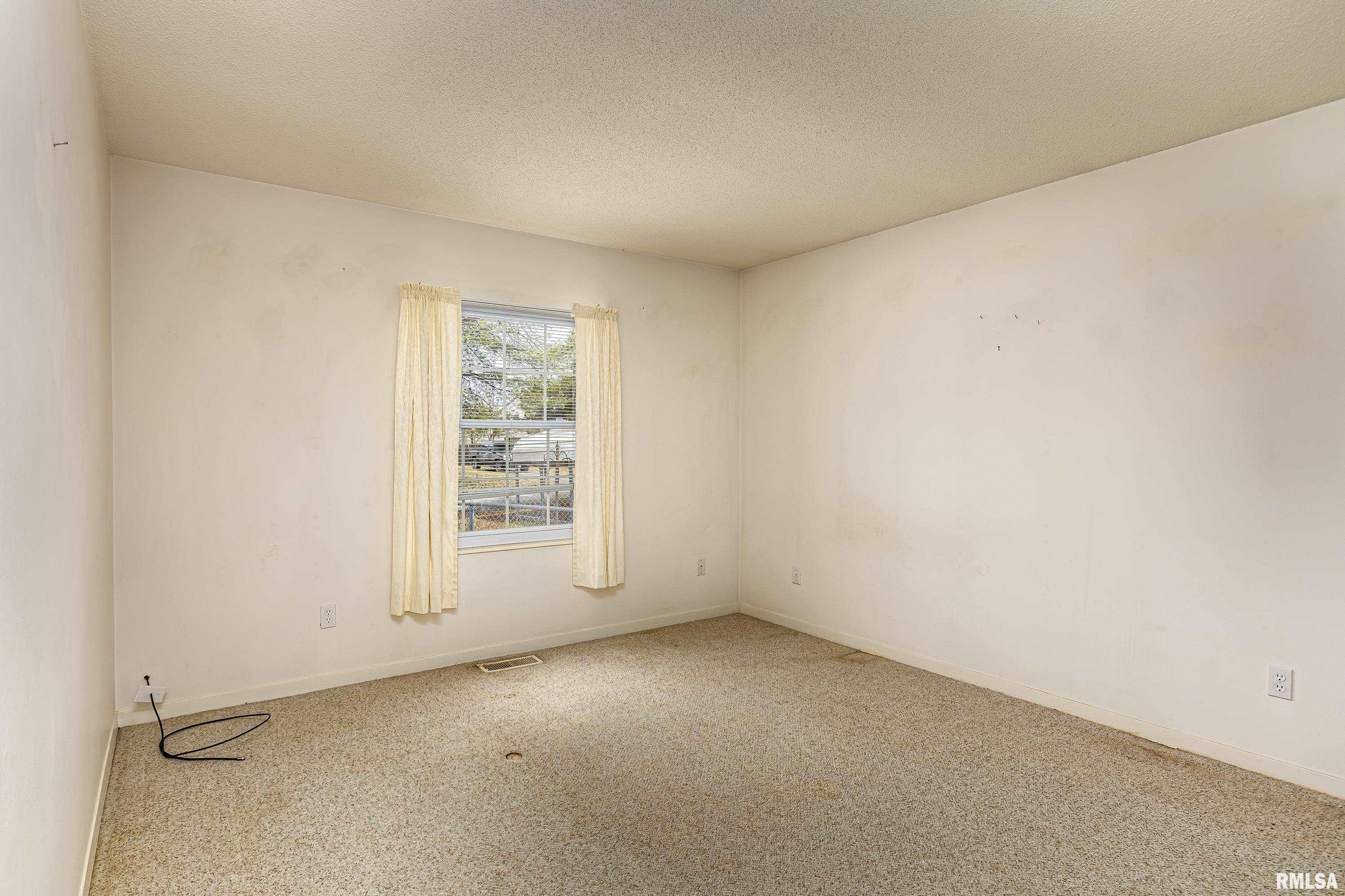 1806 W Sunset Drive, Carbondale, Illinois image 11
