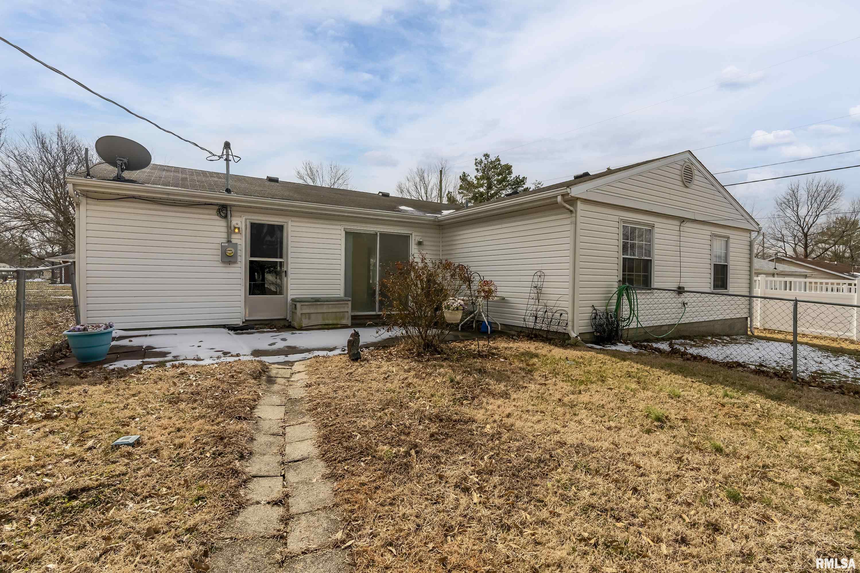 1806 W Sunset Drive, Carbondale, Illinois image 19