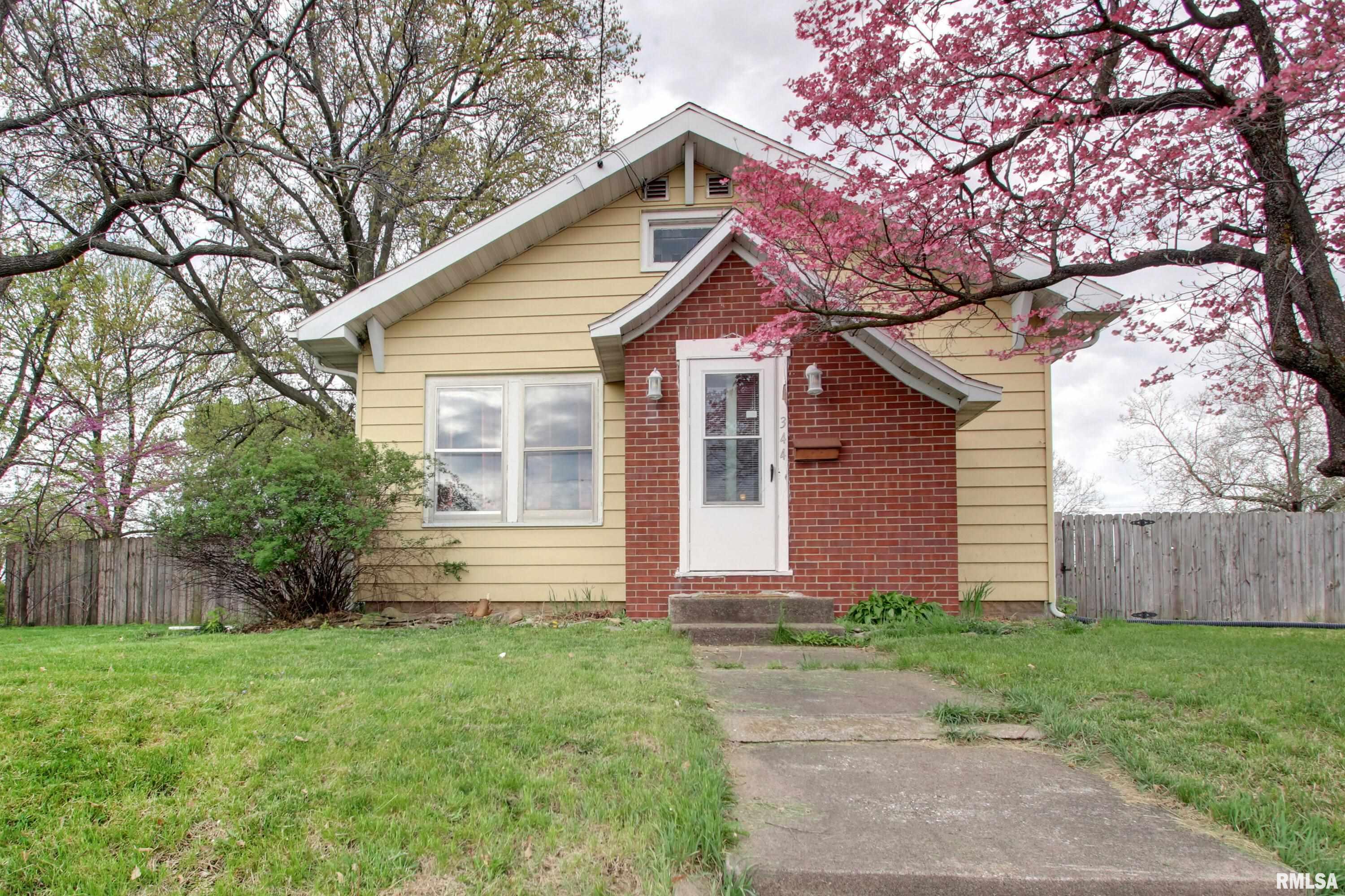 344 S State Road, Mendon, Illinois image 1